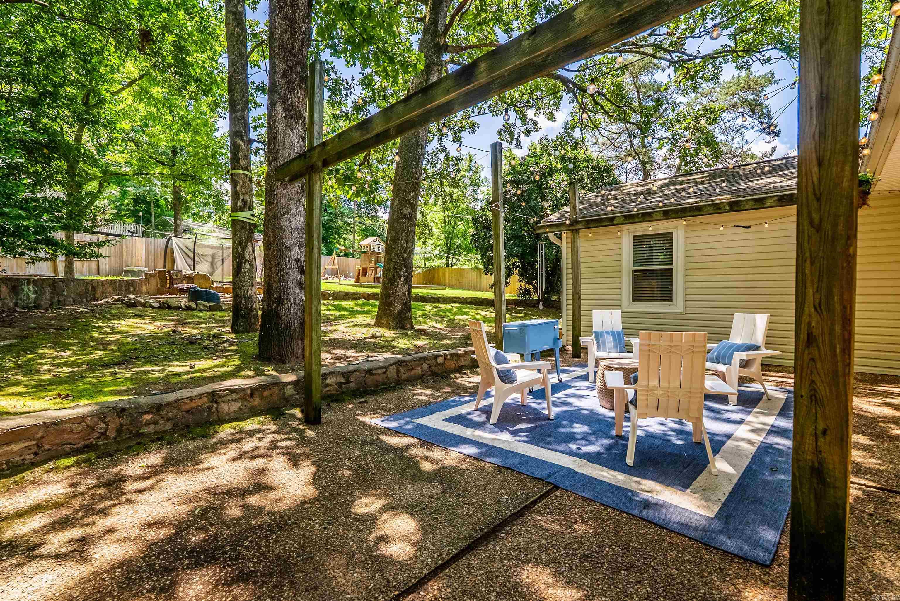 KINGWOOD PLACE - Residential