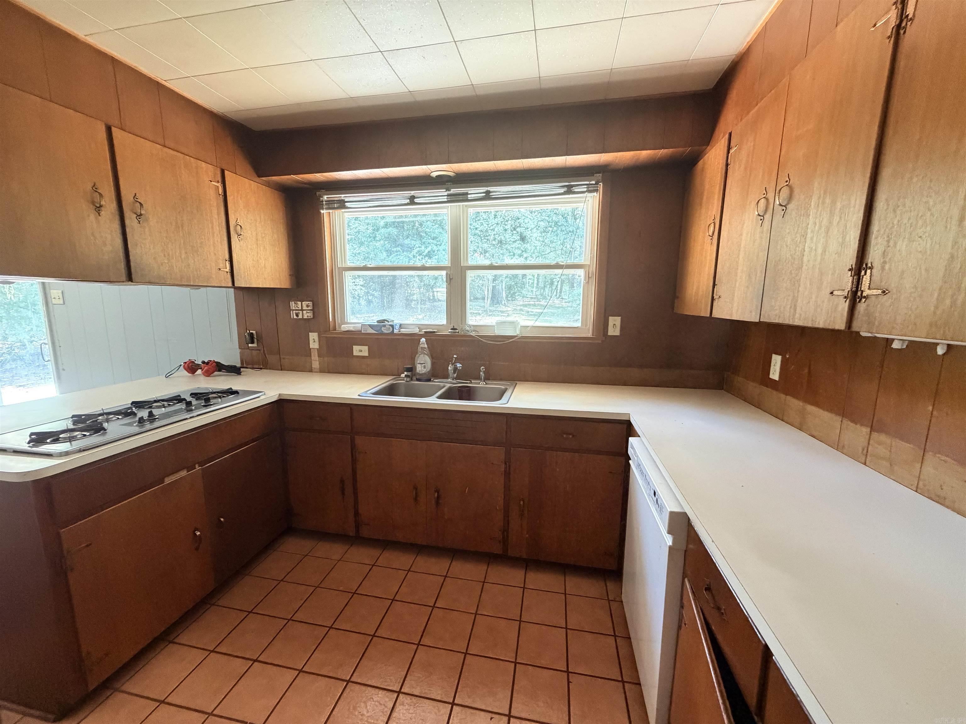 SUGGS J A - Residential