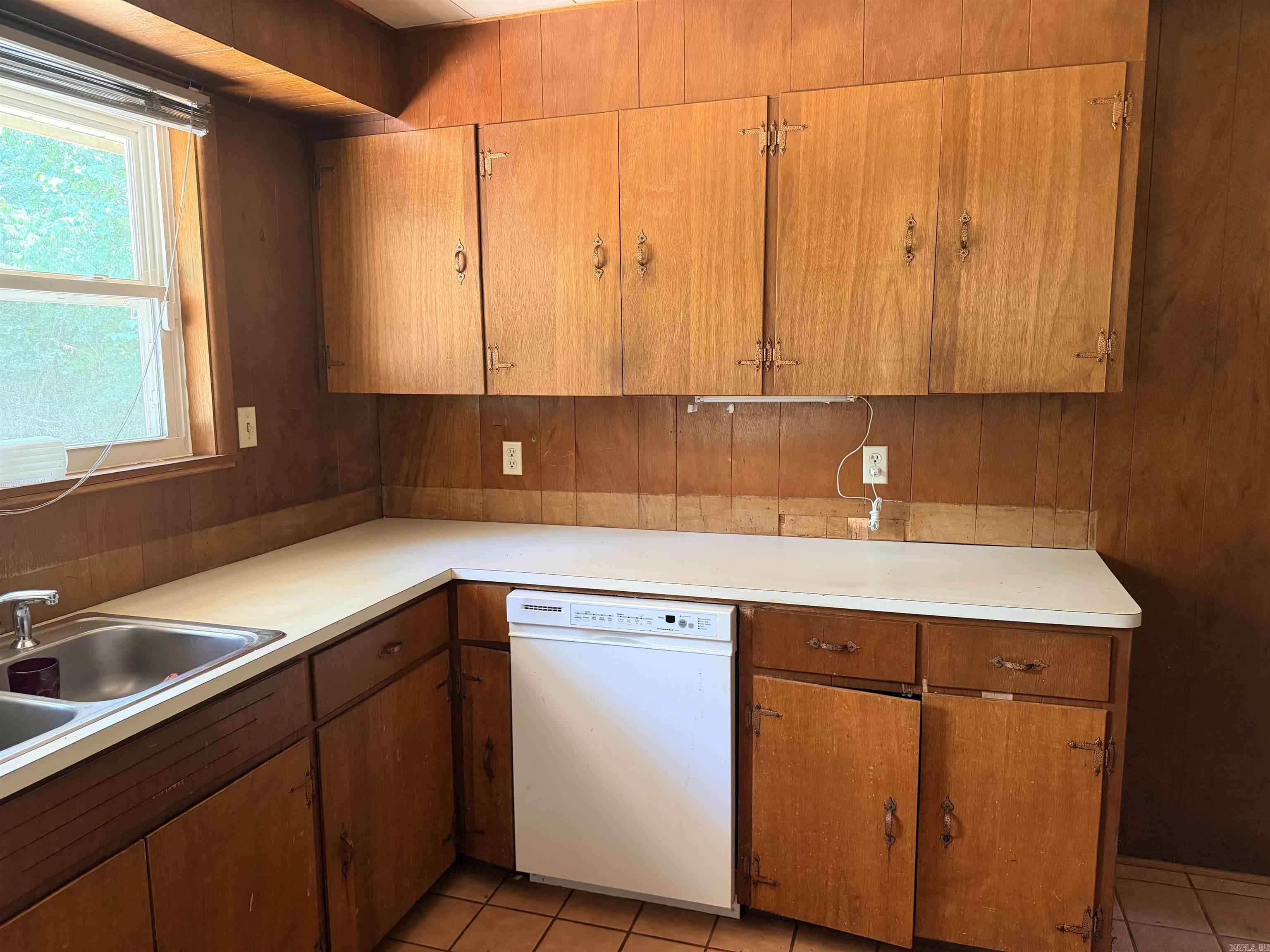 SUGGS J A - Residential