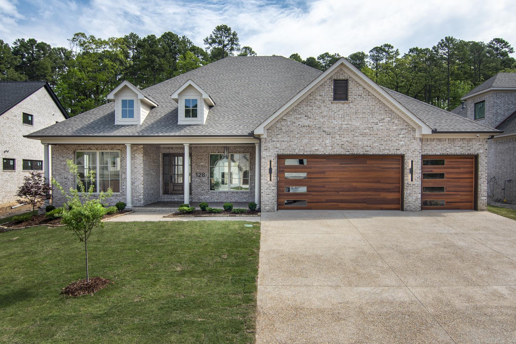 CHENAL VALLEY ABINGTON COURT - Residential