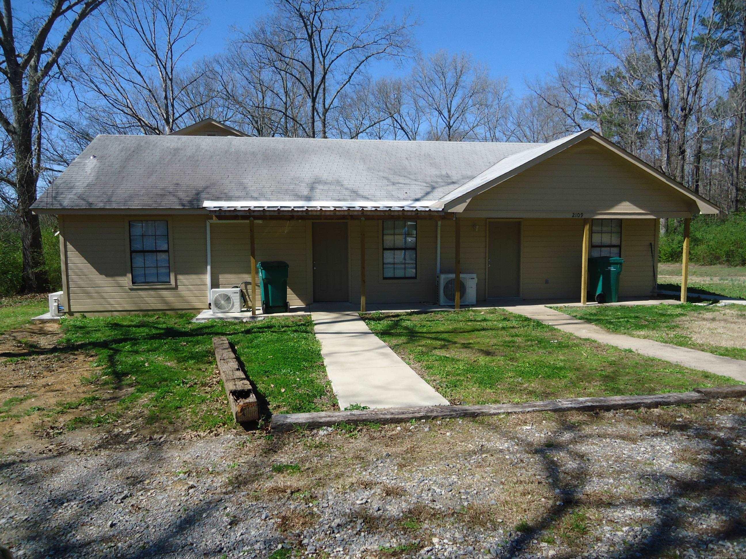 Available for rent: 2 bedroom 1 bath unit in duplex. Washer/dryer hook ups. Lease terms $575 security deposit, $40 application fee. No pets. Apply online at c21prjxrentals.com