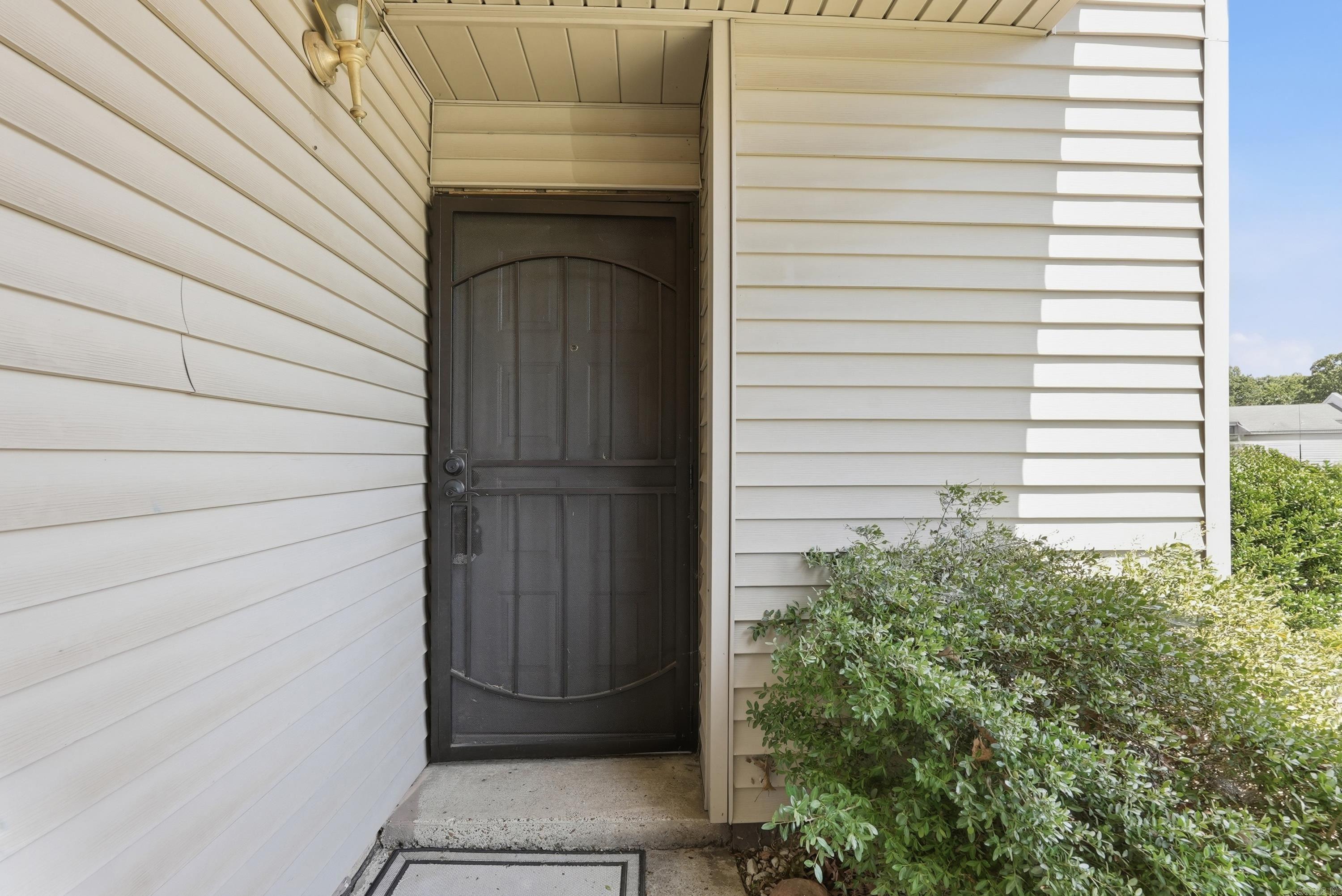 LAKEWOOD HILLS CONDO - Residential