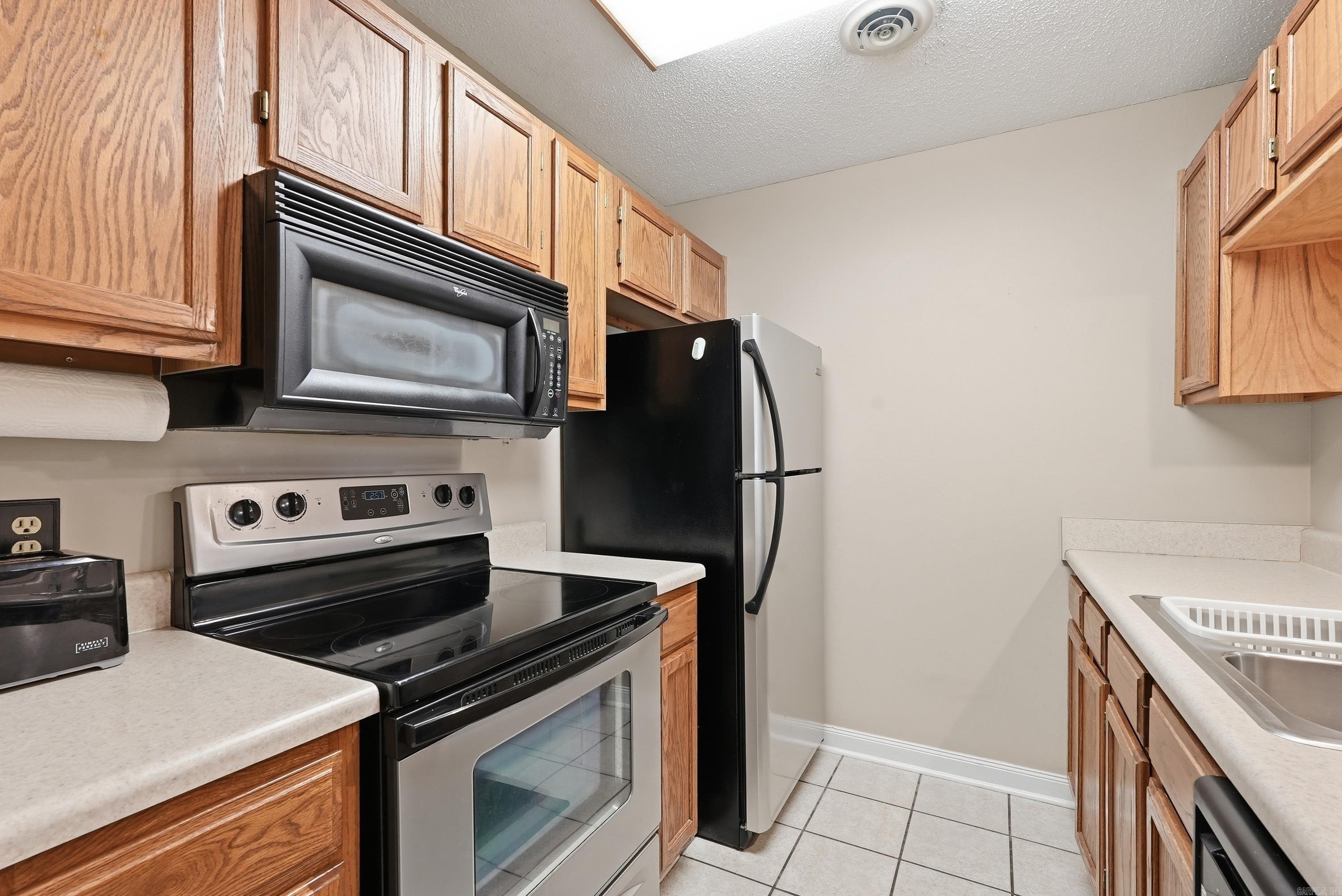 LAKEWOOD HILLS CONDO - Residential