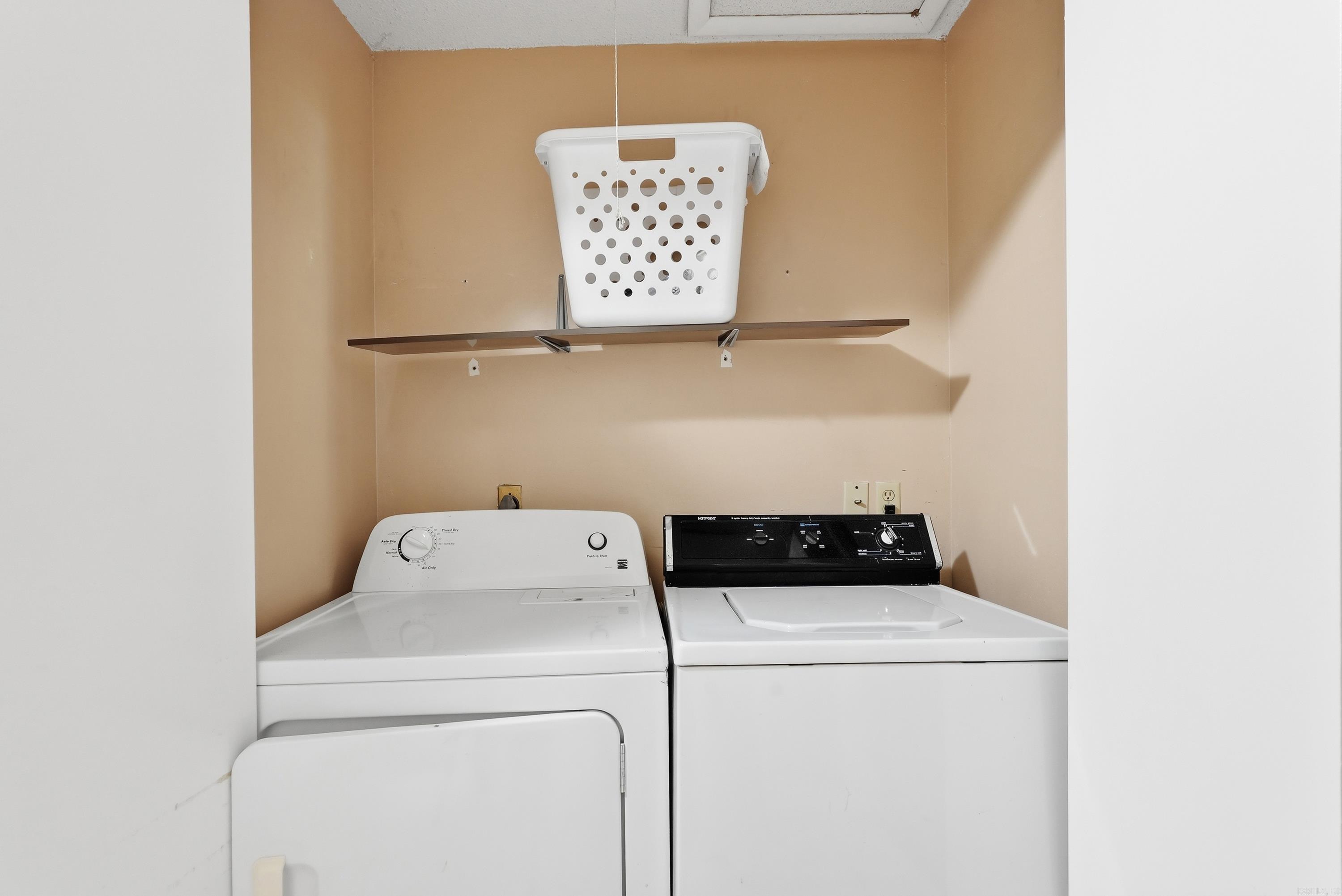 LAKEWOOD HILLS CONDO - Residential