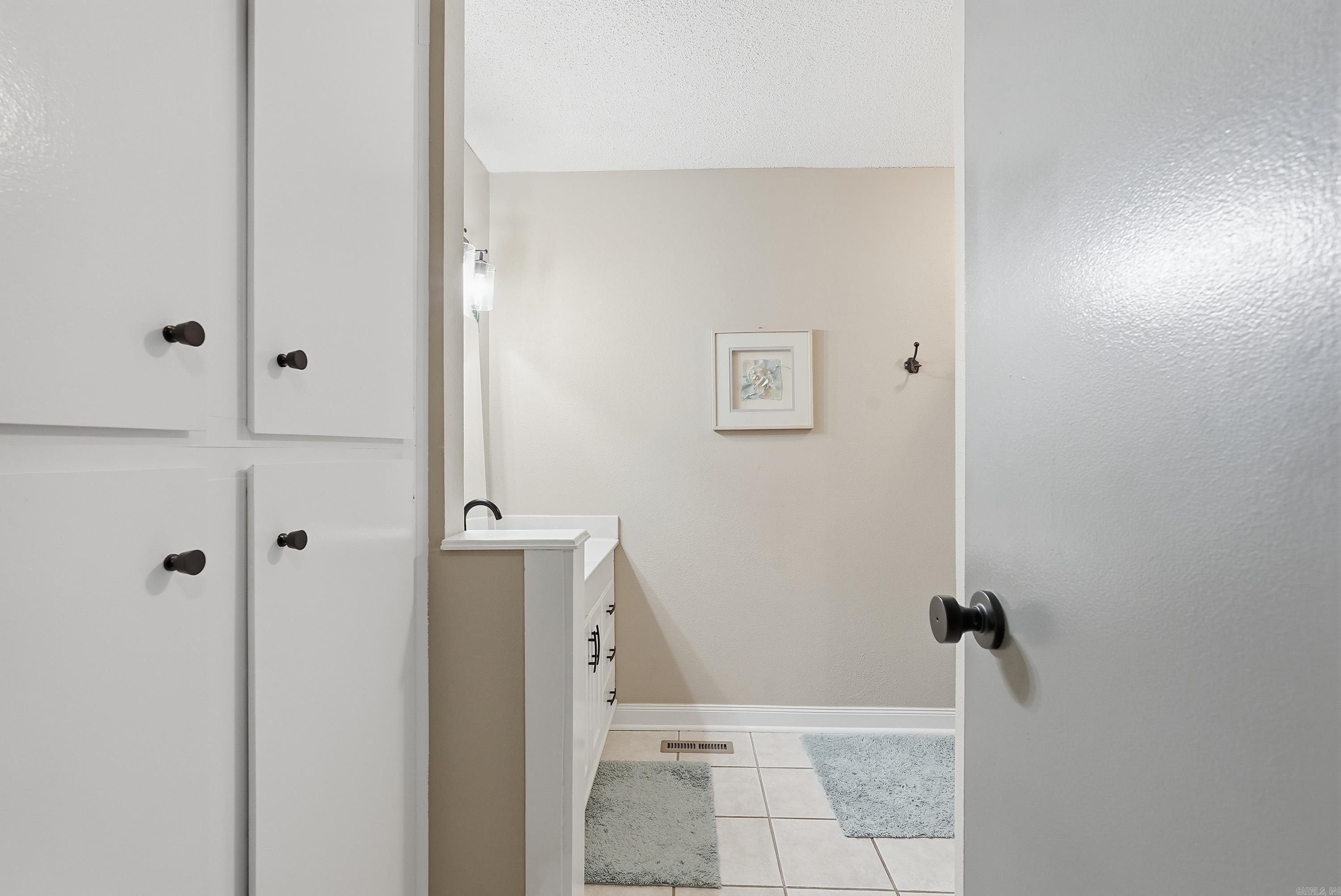 LAKEWOOD HILLS CONDO - Residential