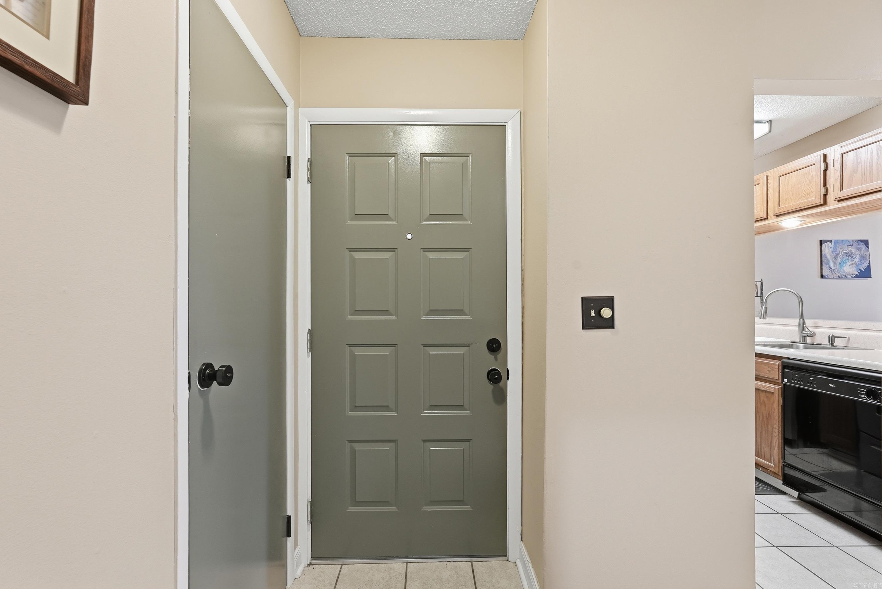 LAKEWOOD HILLS CONDO - Residential