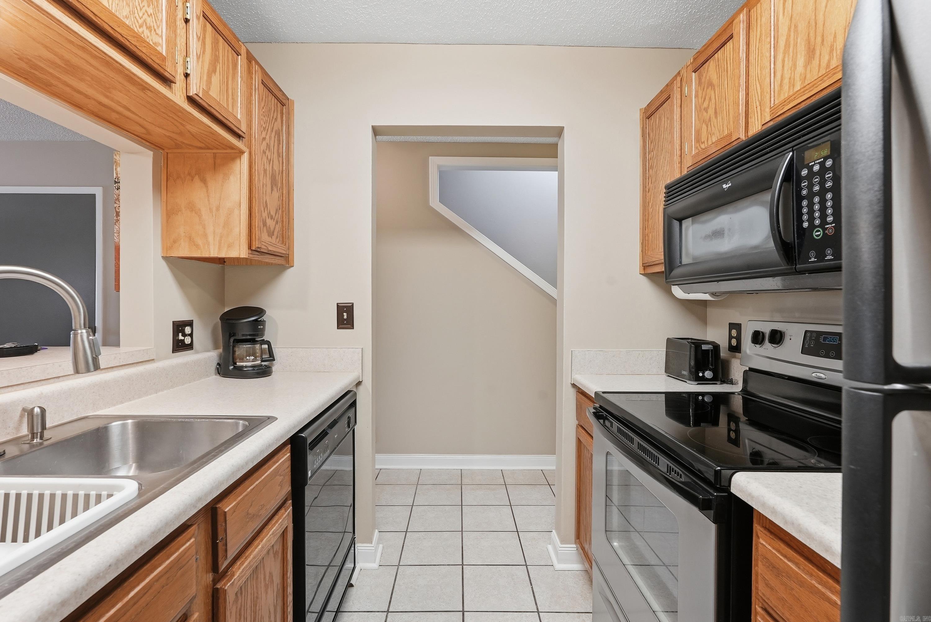 LAKEWOOD HILLS CONDO - Residential