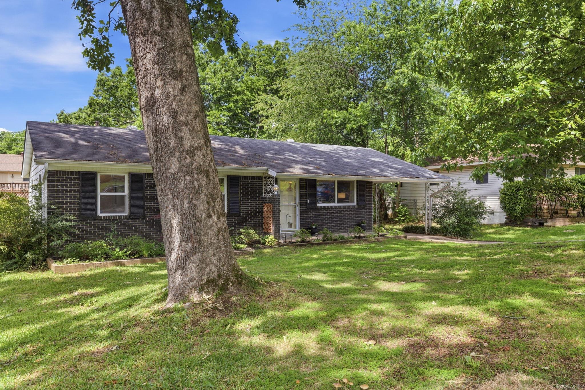 ELLIS ACRES - Residential