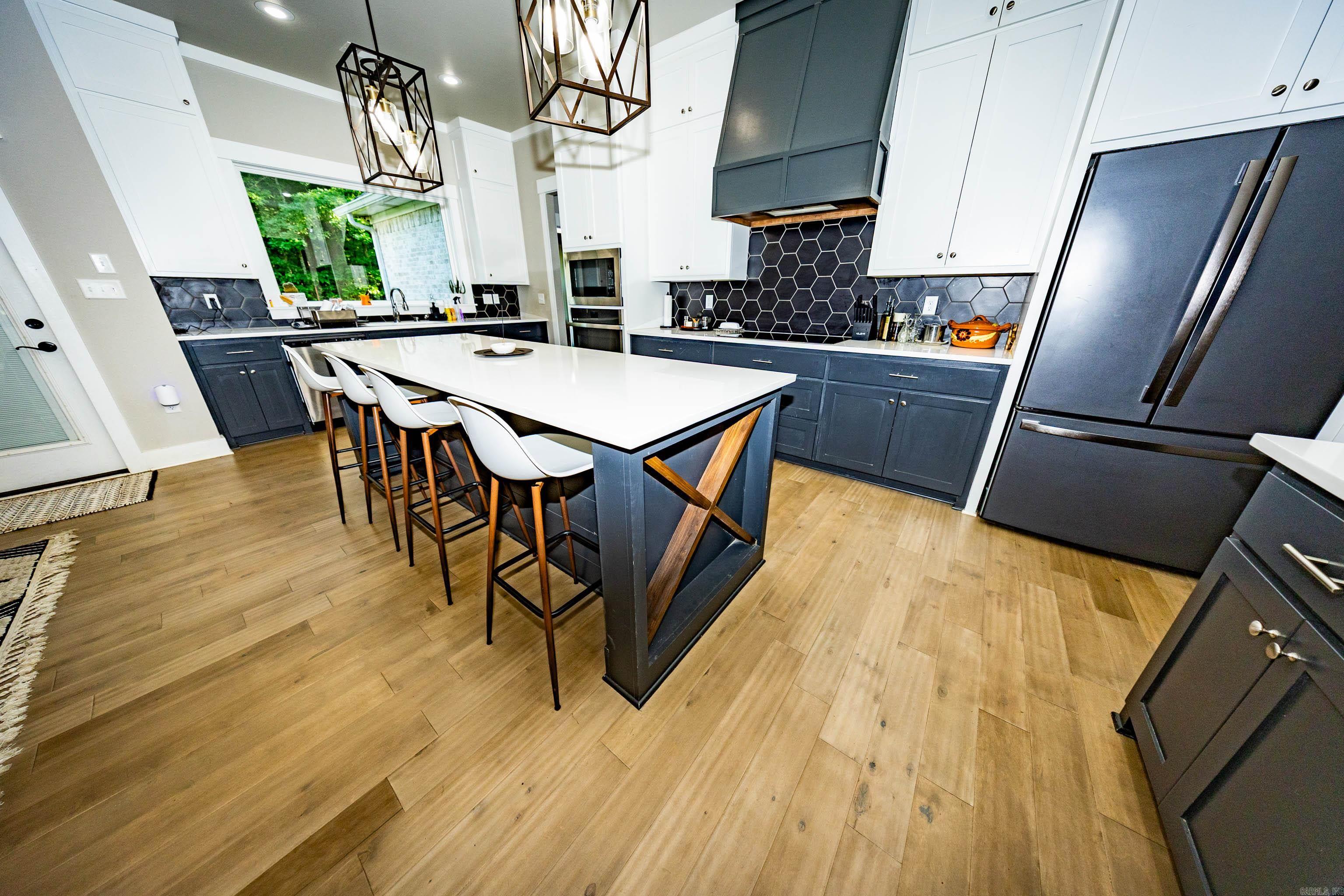 AVILLA HILLS - Residential