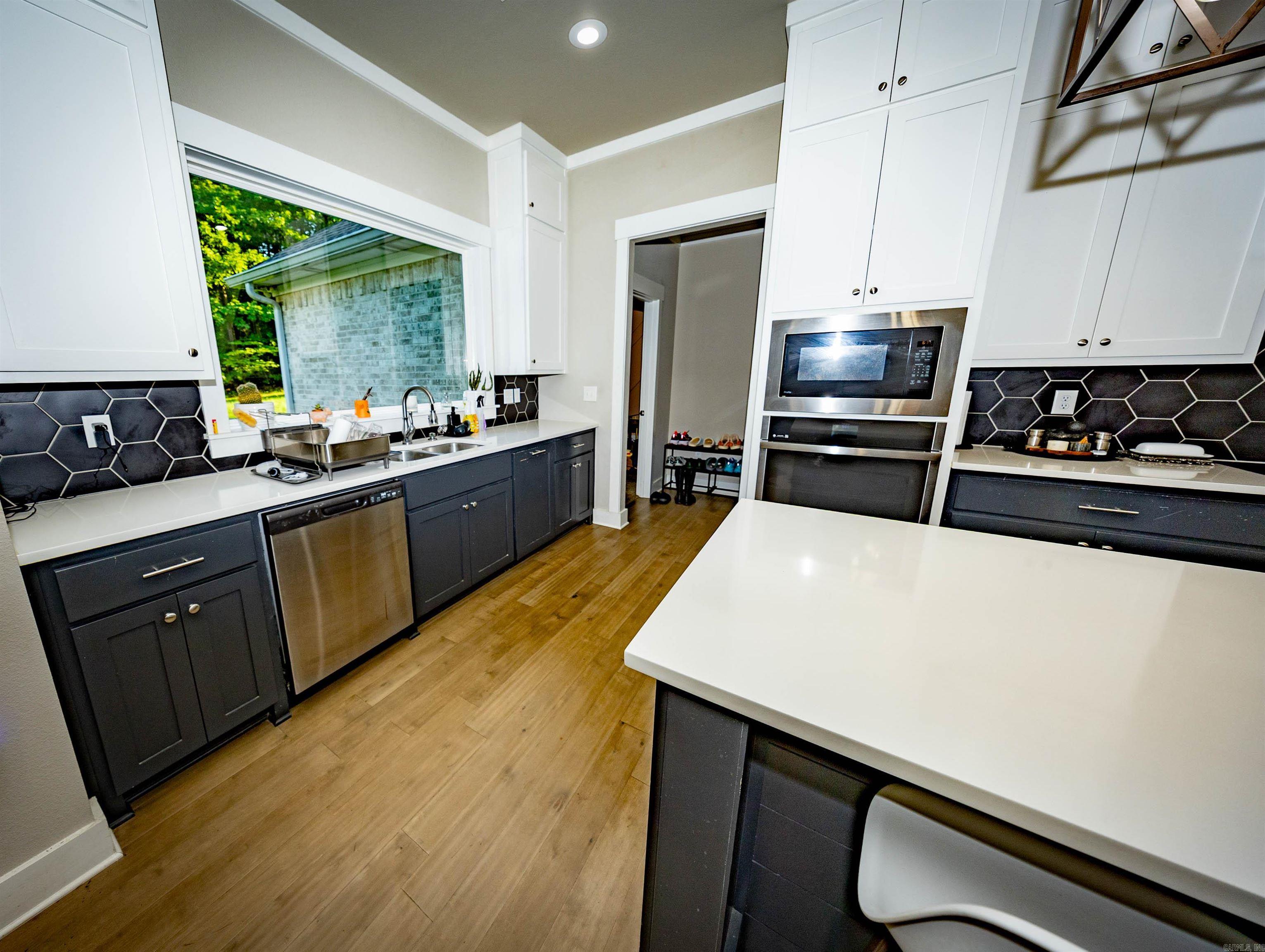 AVILLA HILLS - Residential