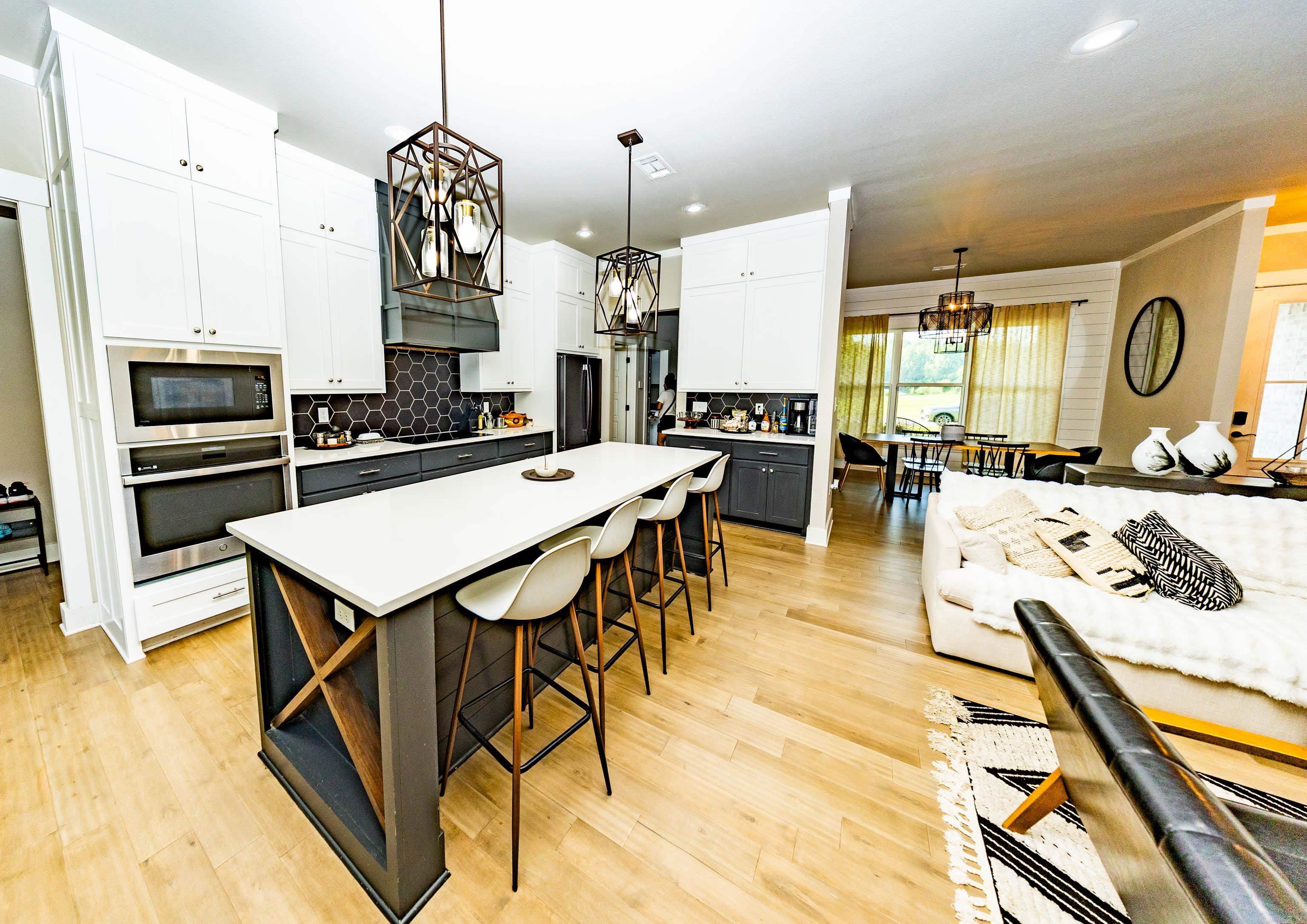 AVILLA HILLS - Residential