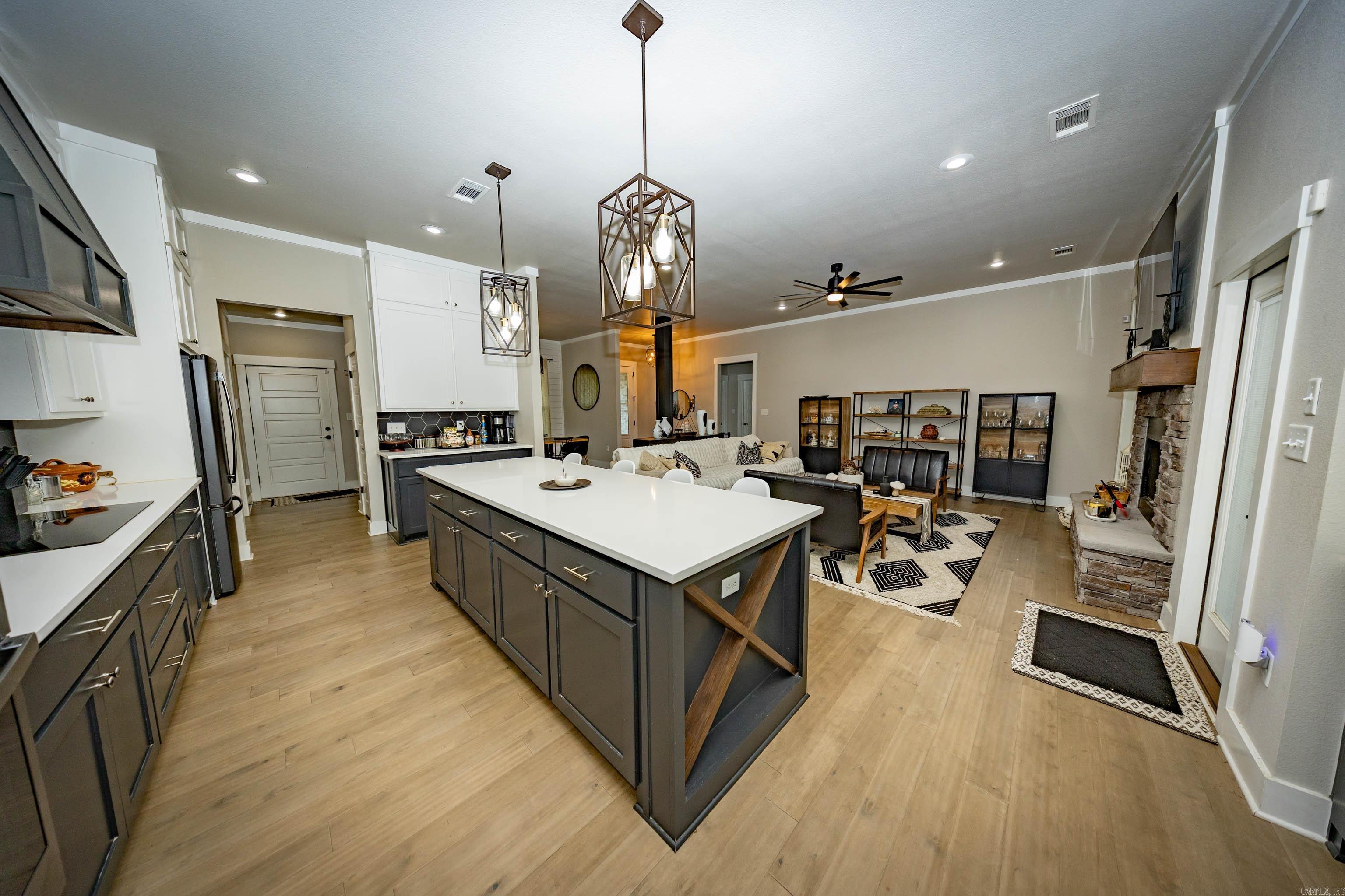 AVILLA HILLS - Residential