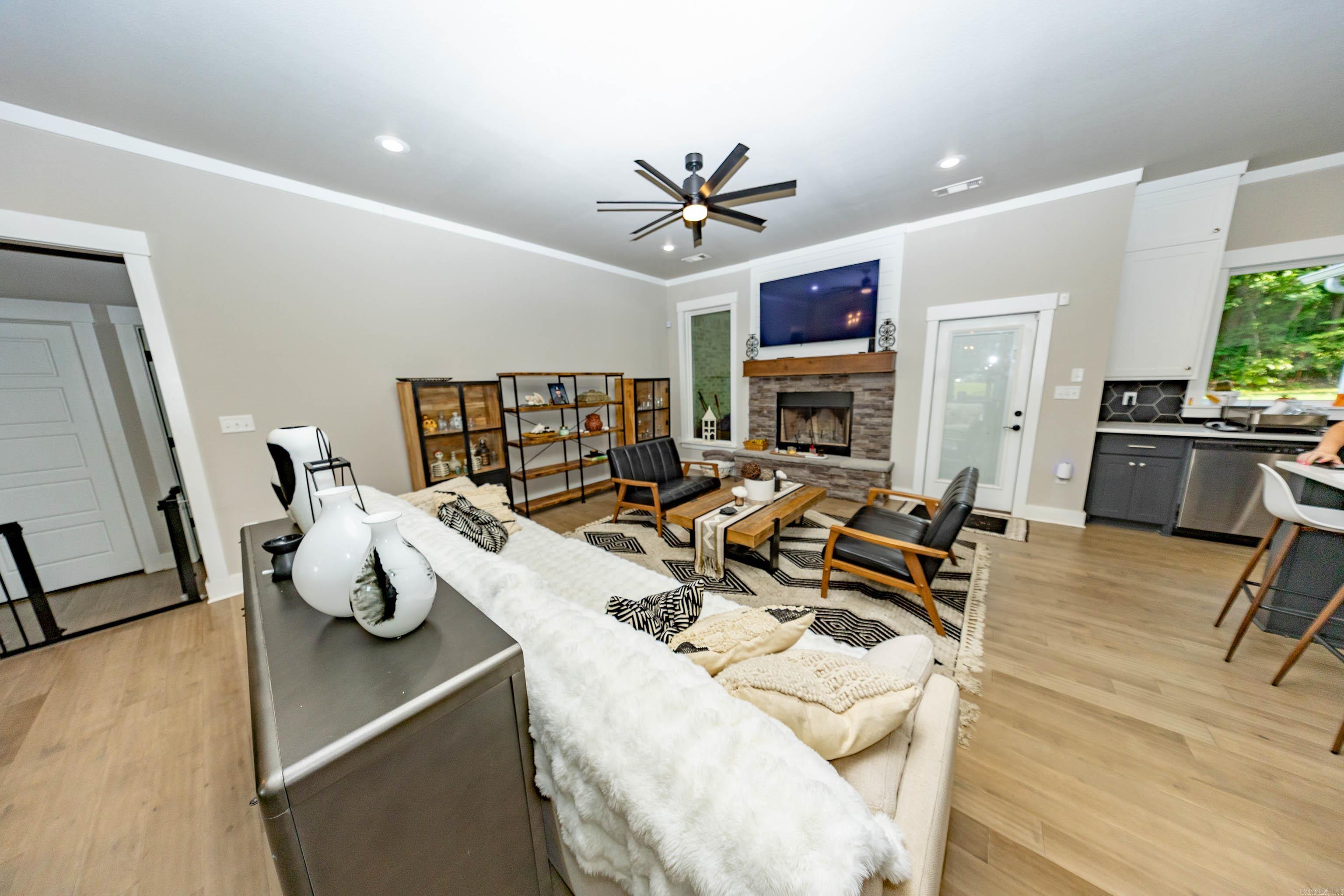 AVILLA HILLS - Residential