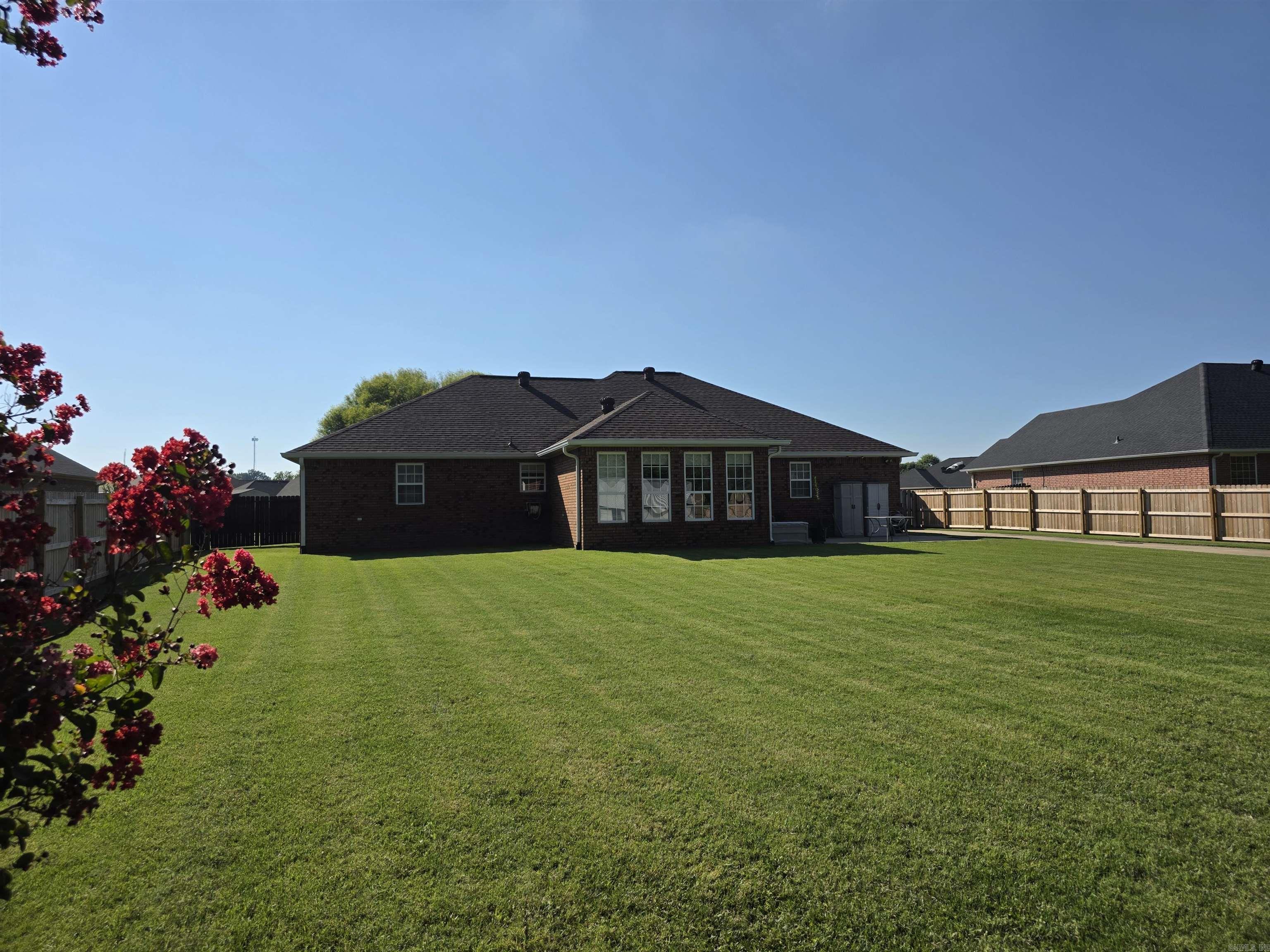 CARRIAGE HILL - Residential