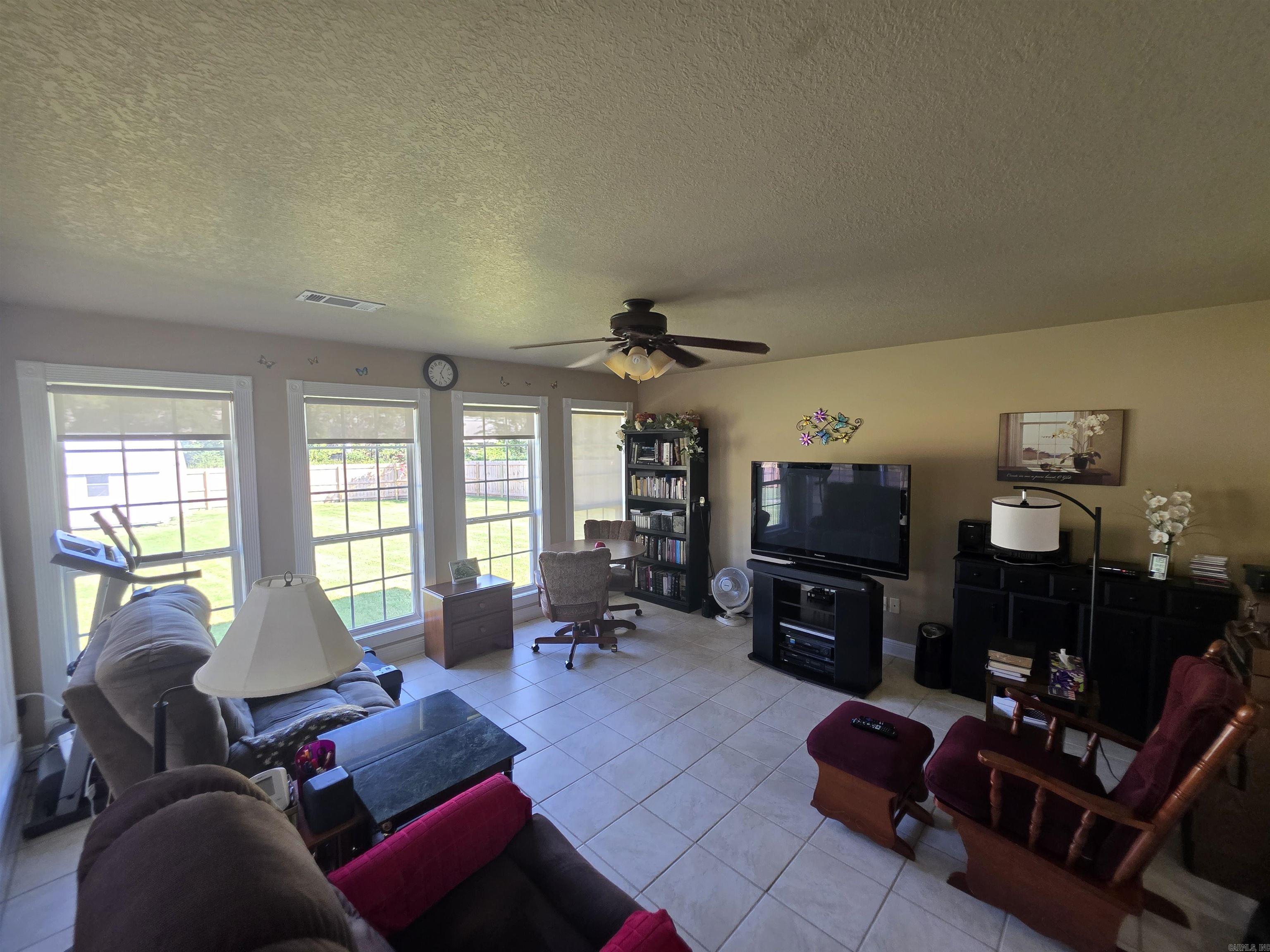 CARRIAGE HILL - Residential