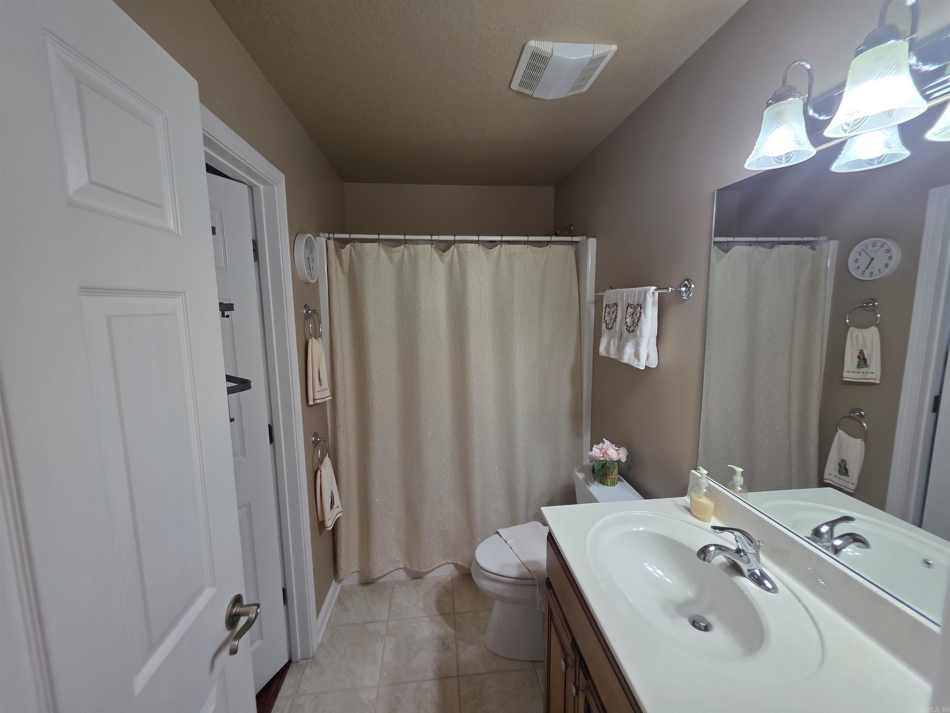 CARRIAGE HILL - Residential