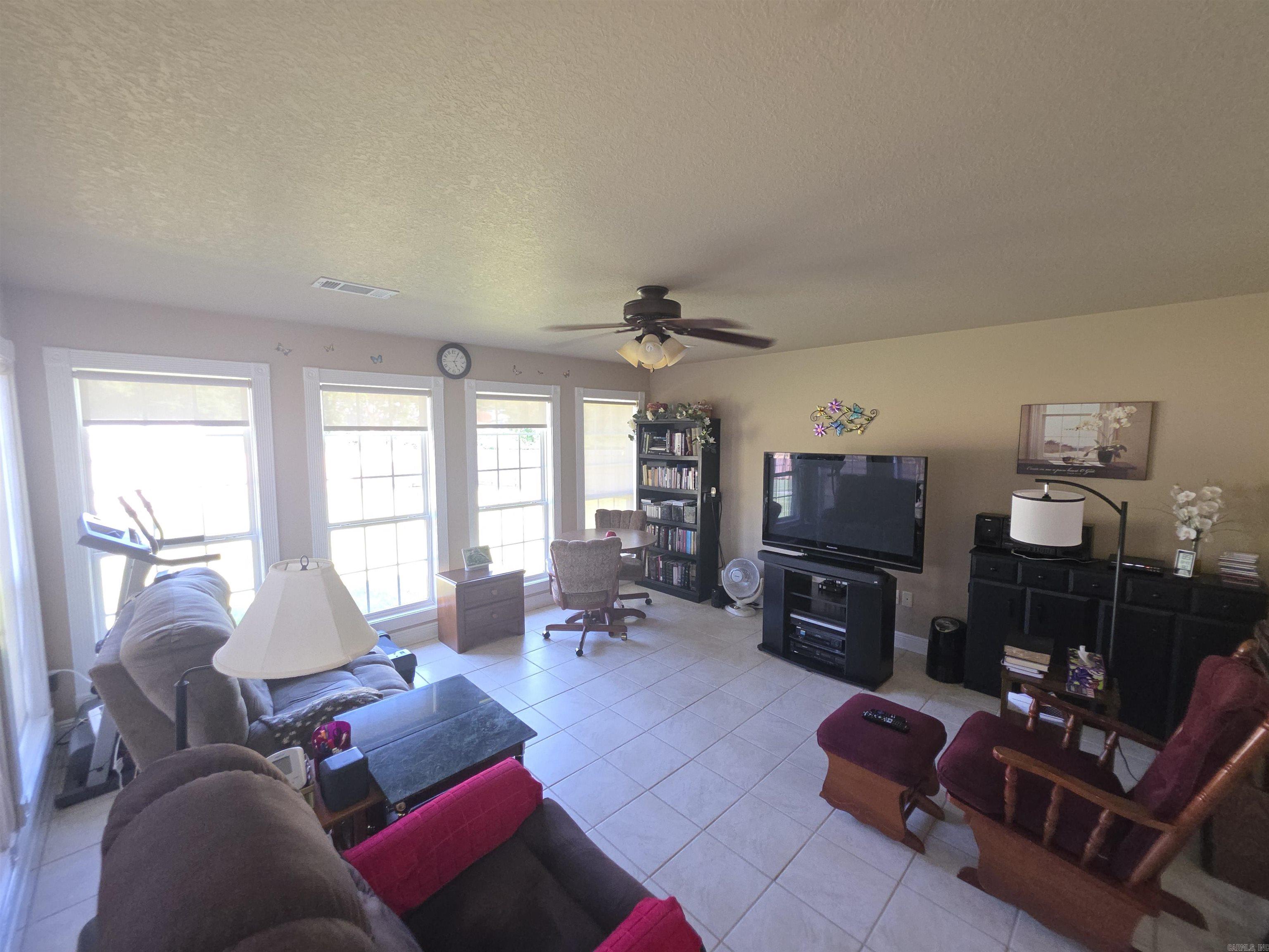 CARRIAGE HILL - Residential