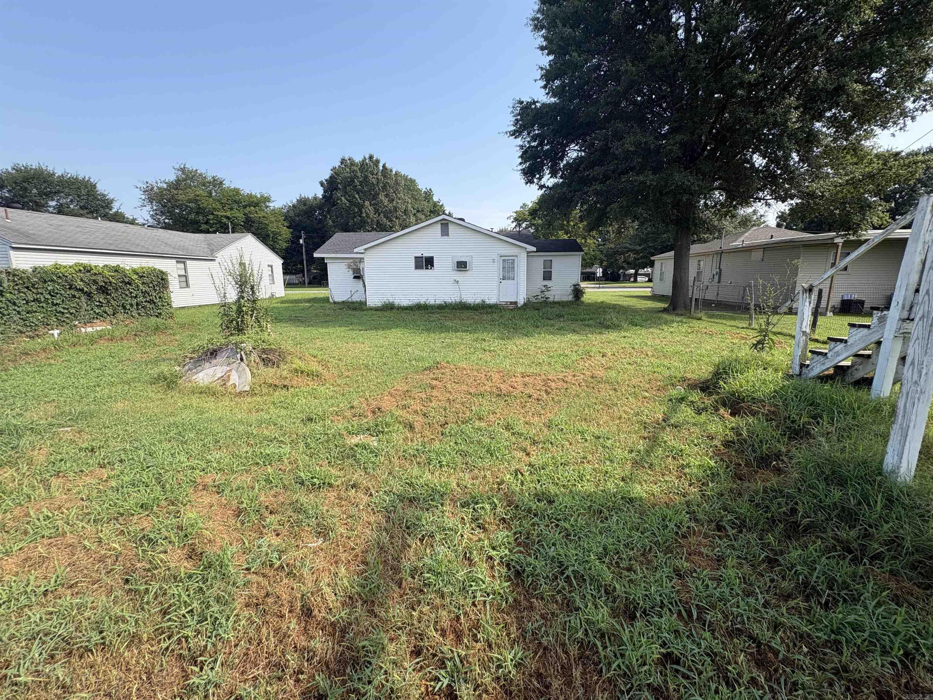 TEMPLES 3RD - Residential