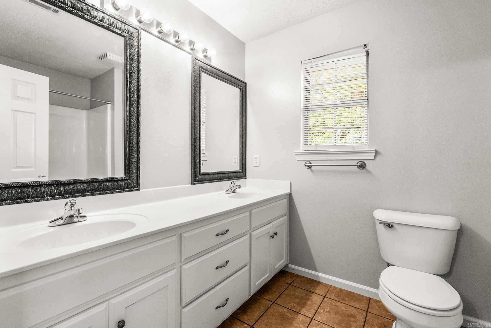 BROWNSTONE - Residential