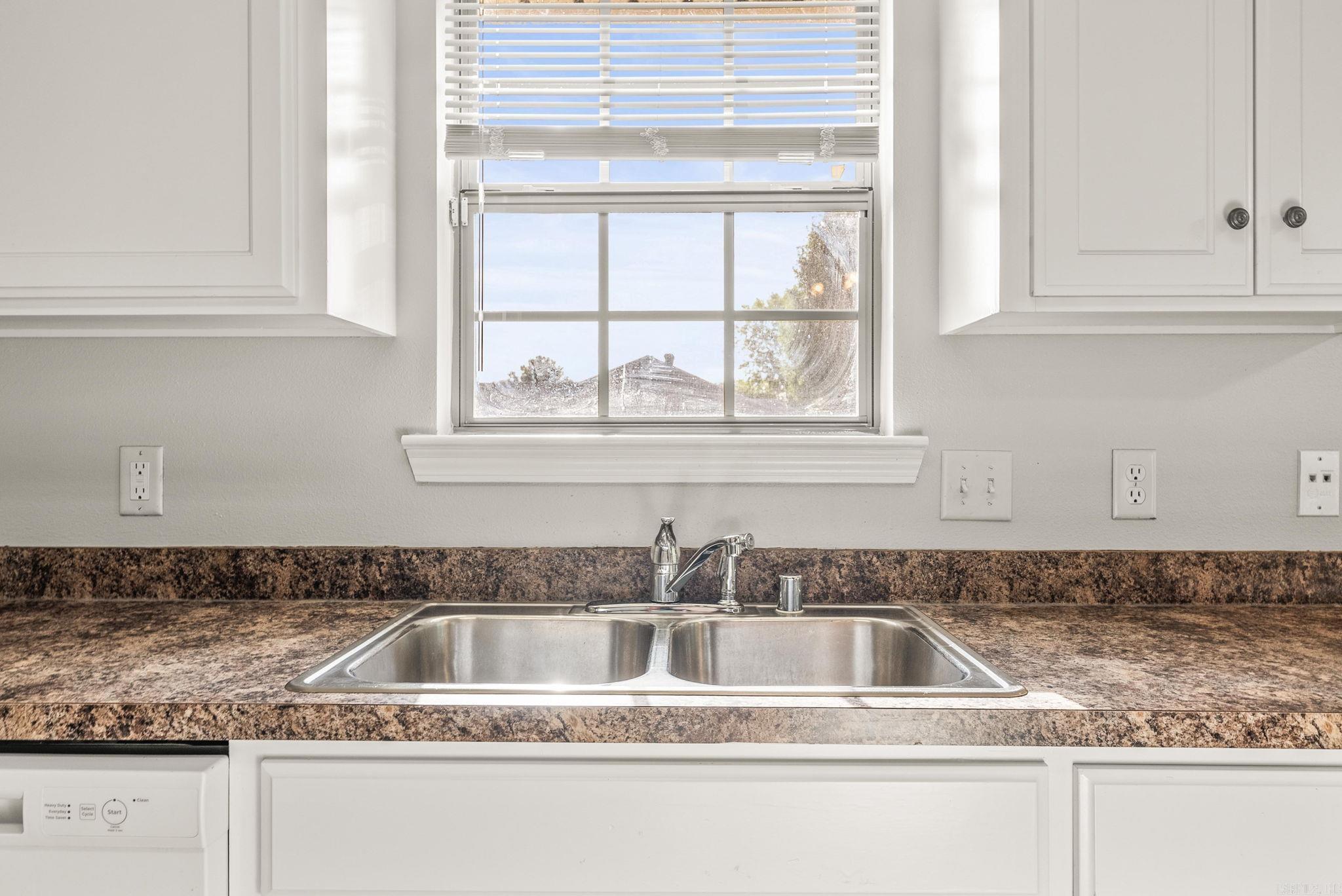 BROWNSTONE - Residential