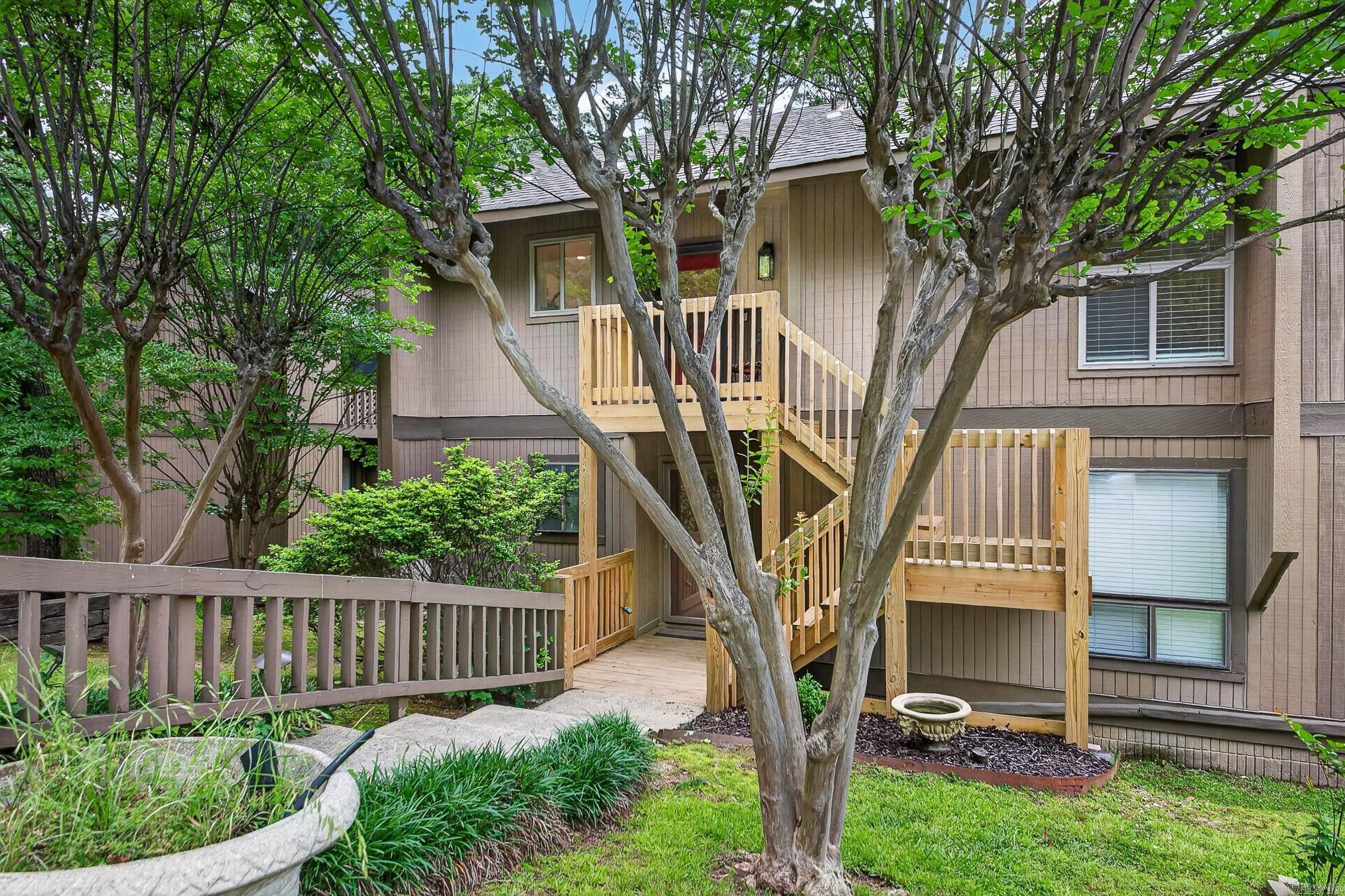 FOREST HILL COND - Residential