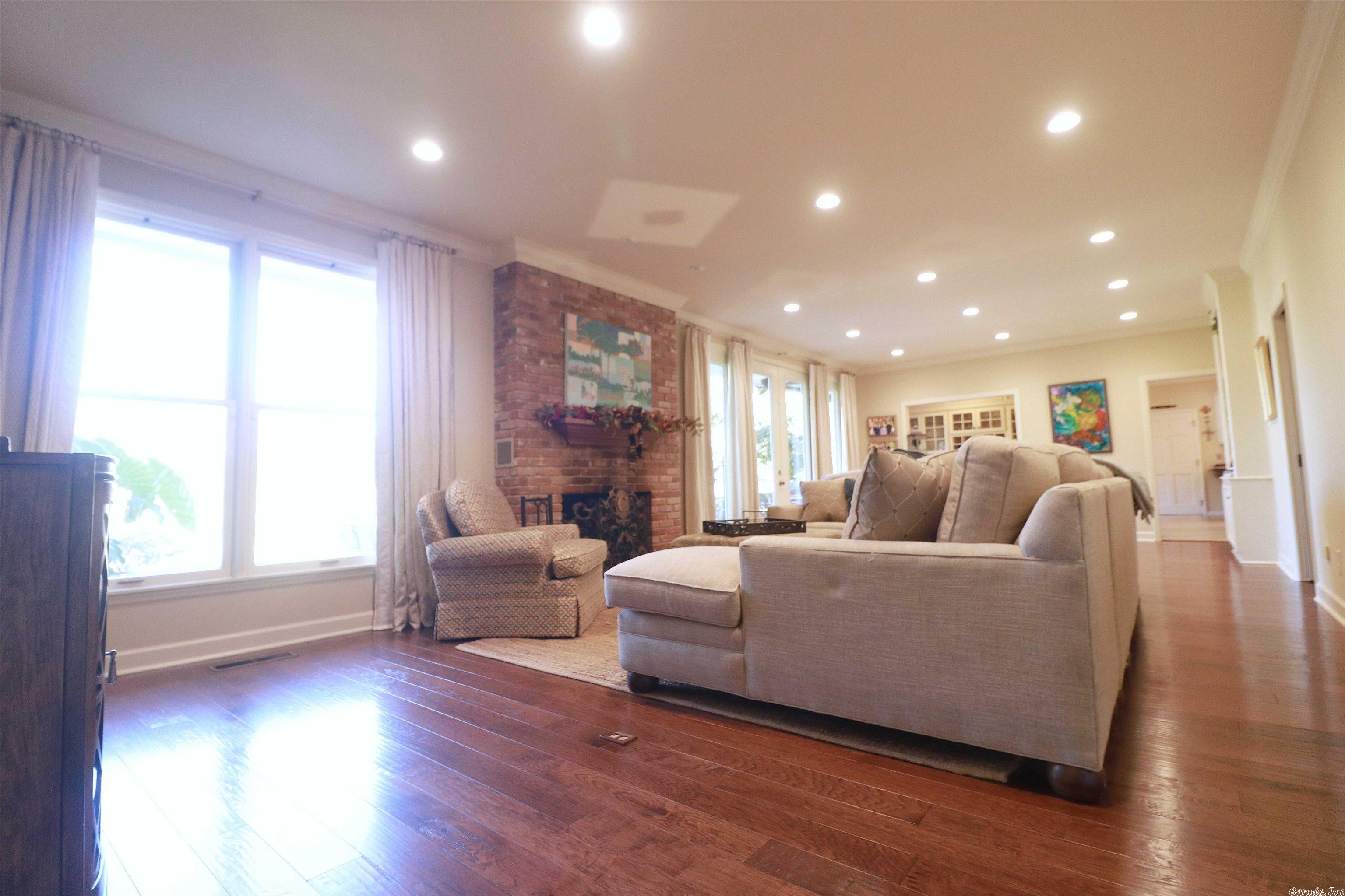 PLEASANT VALLEY - Residential