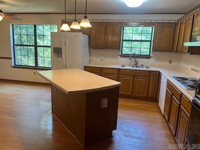 PINE VILLAGE ESTATES - Residential