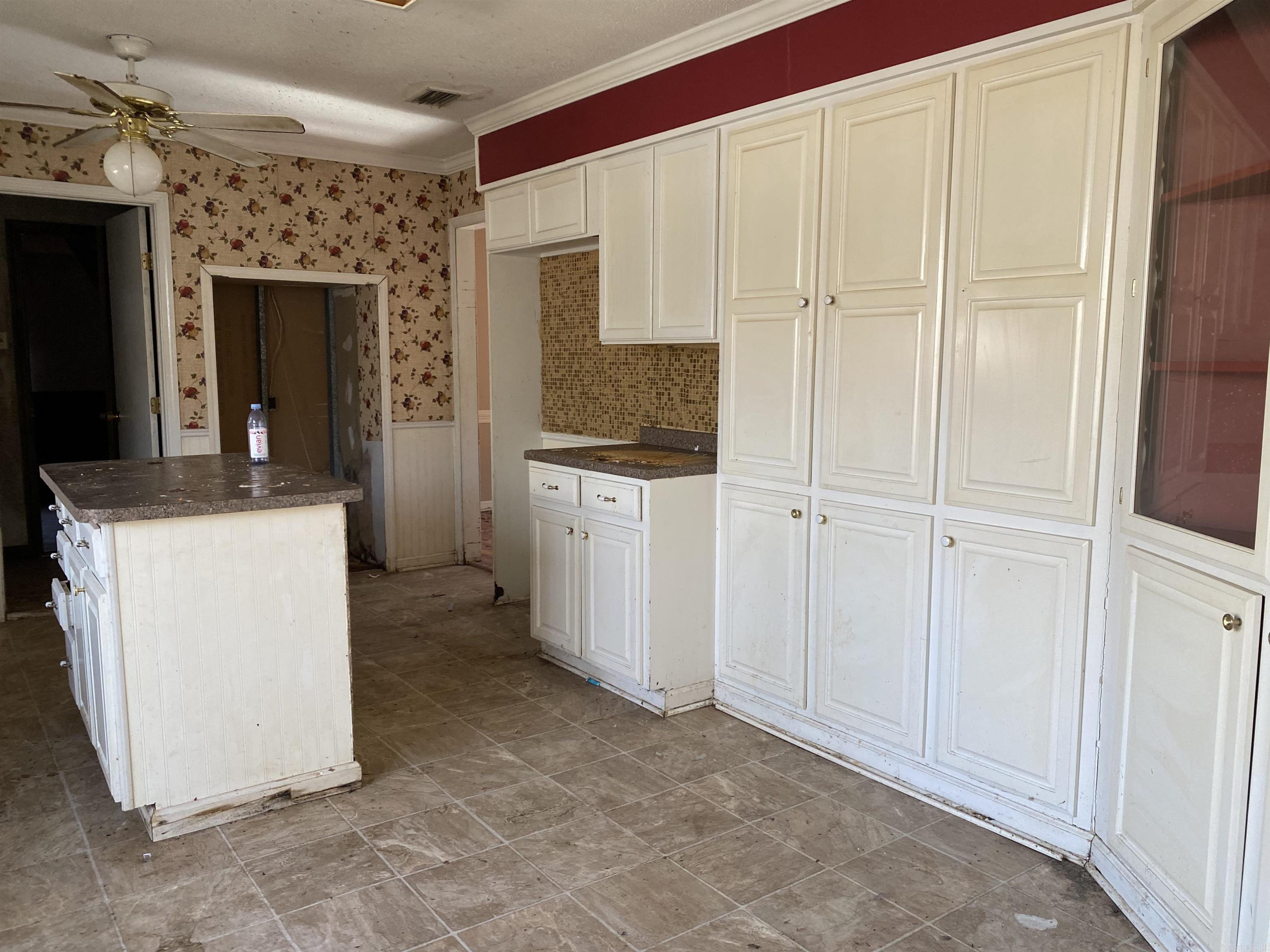 EAST MEADOW - Residential