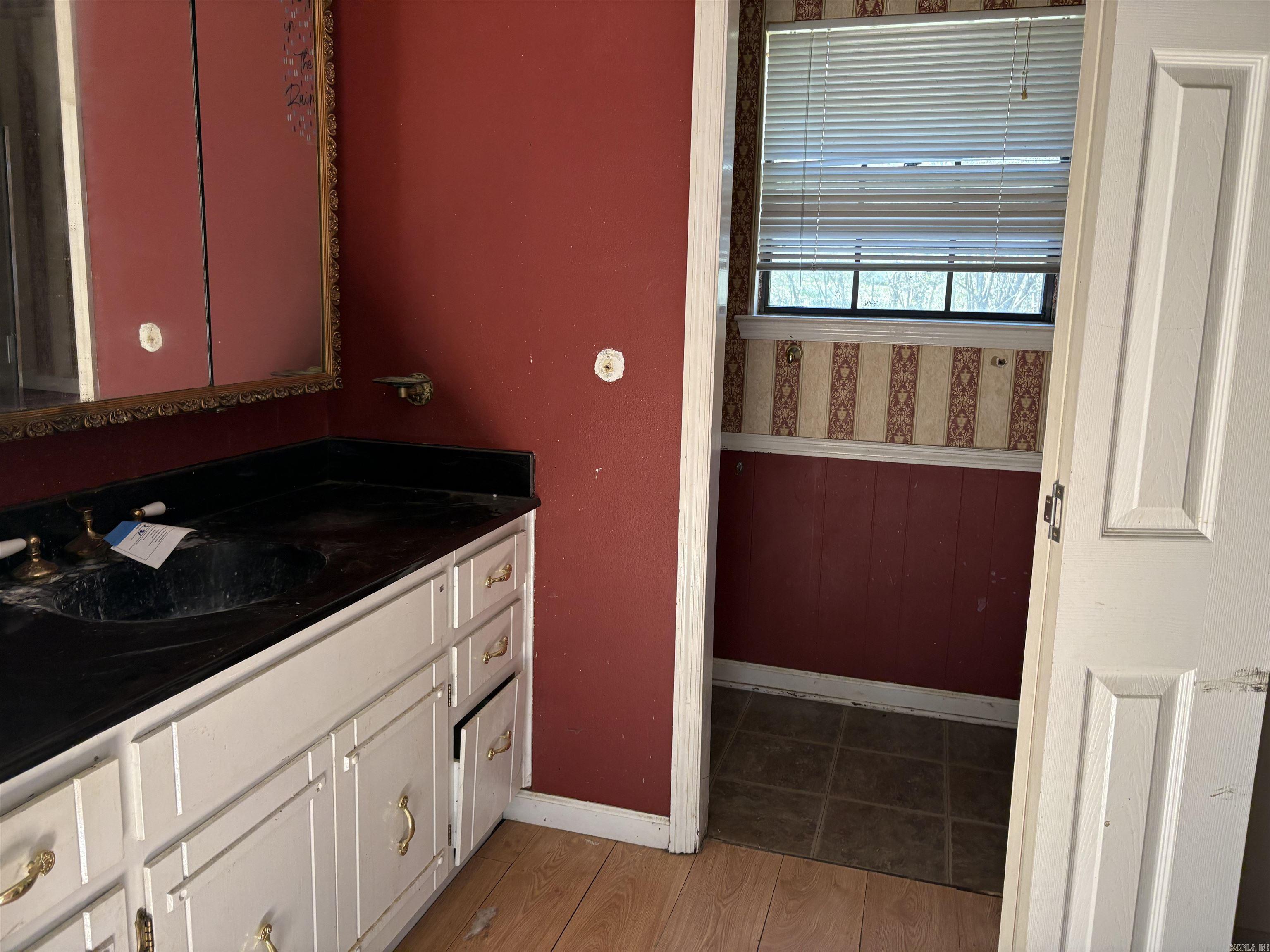EAST MEADOW - Residential