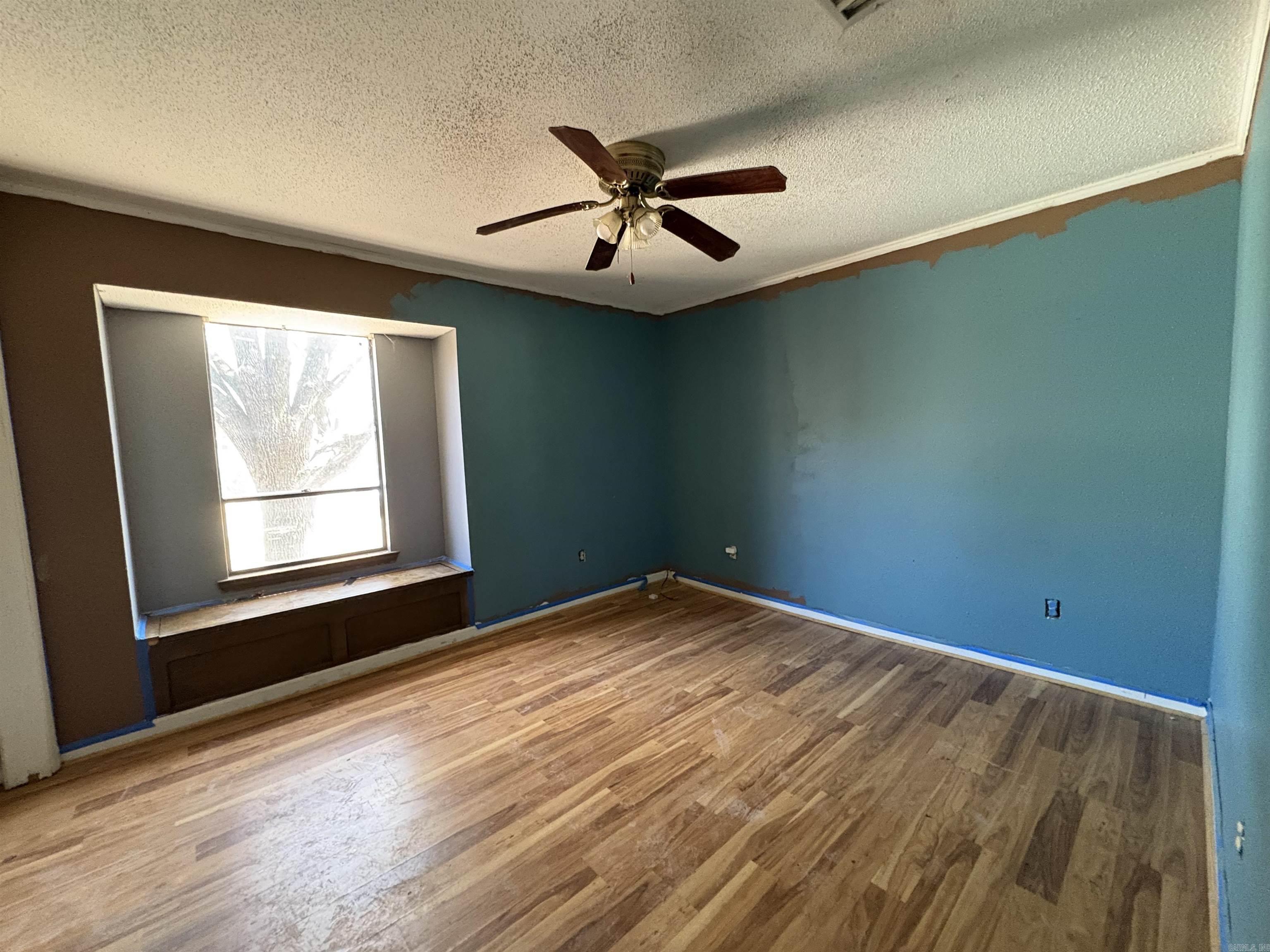 EAST MEADOW - Residential