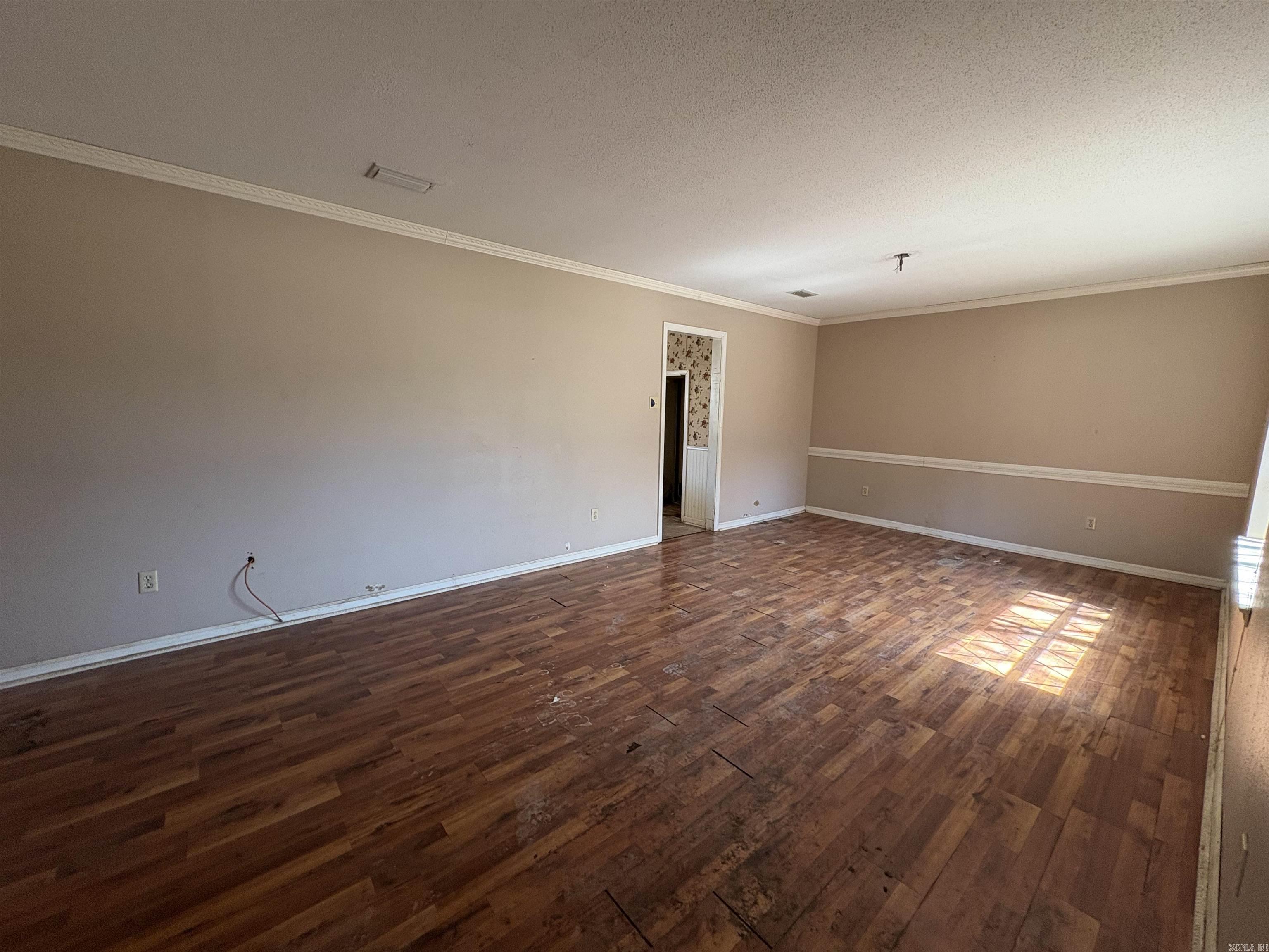 EAST MEADOW - Residential
