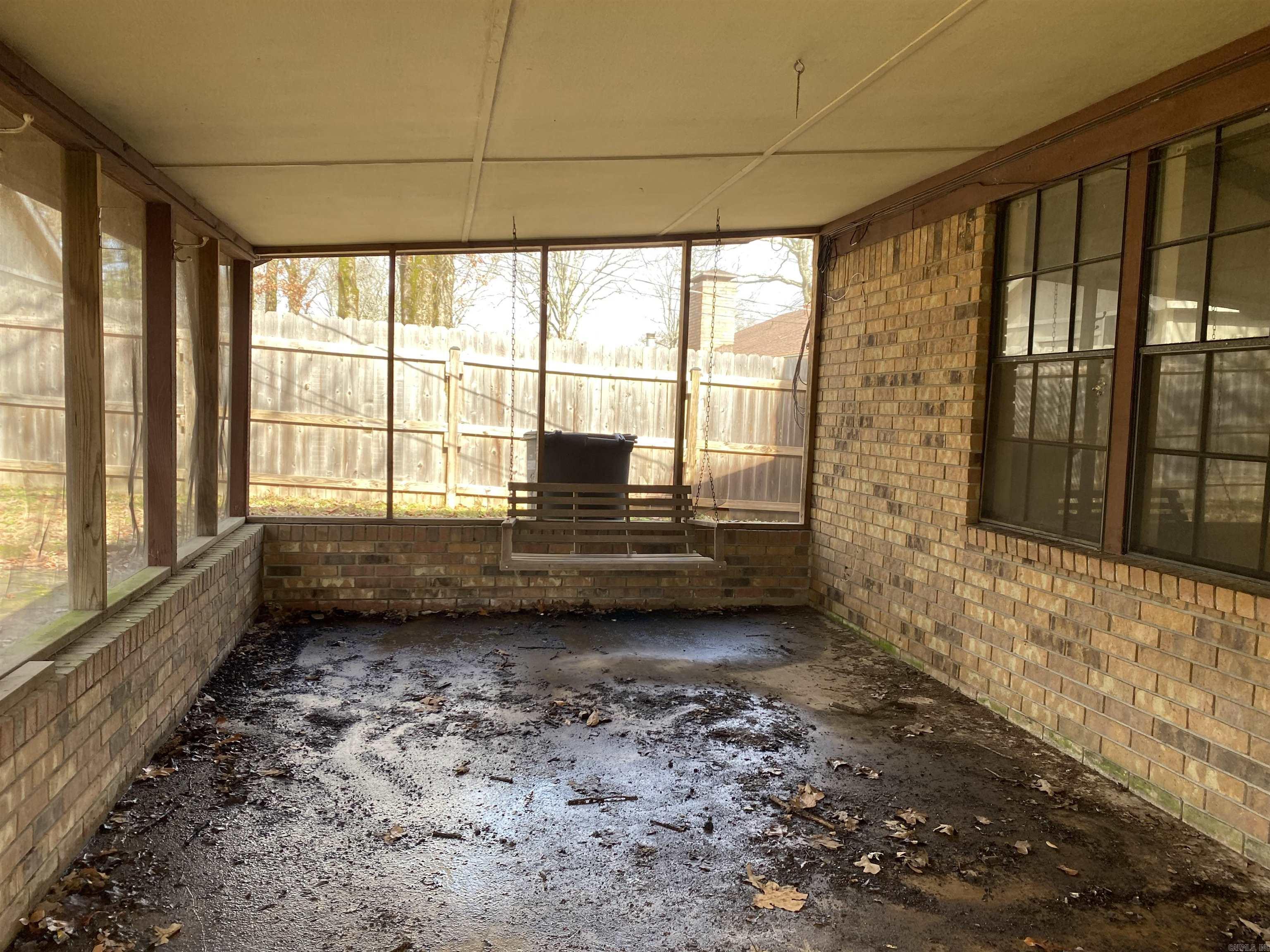EAST MEADOW - Residential