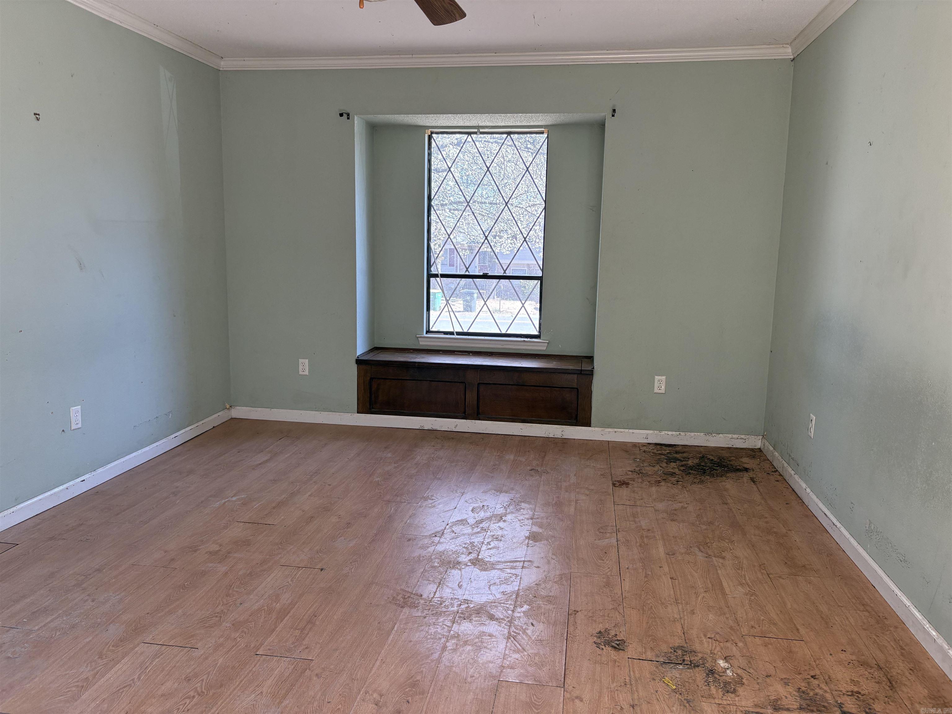 EAST MEADOW - Residential