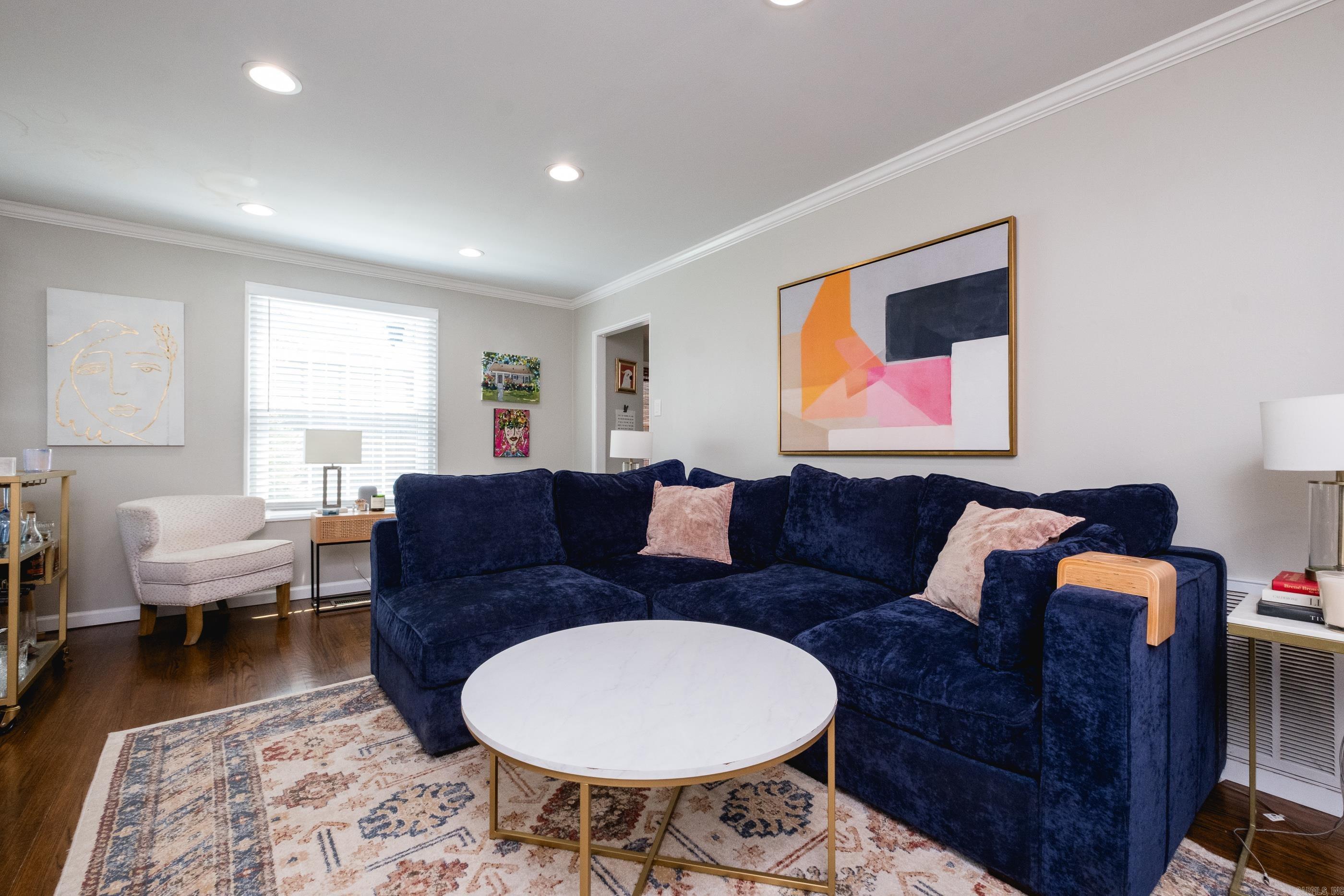KAVANAUGH PLACE - Residential