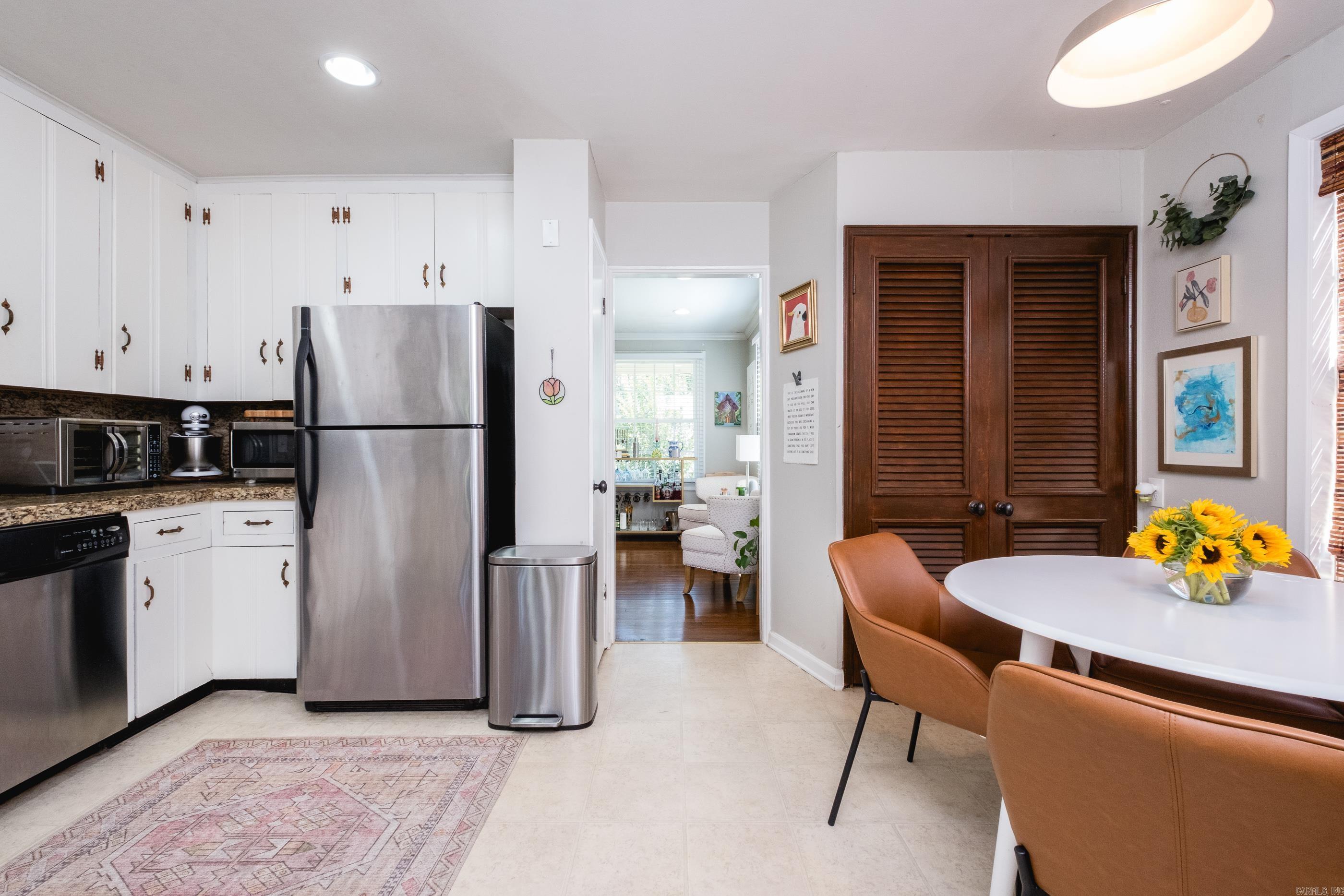 KAVANAUGH PLACE - Residential