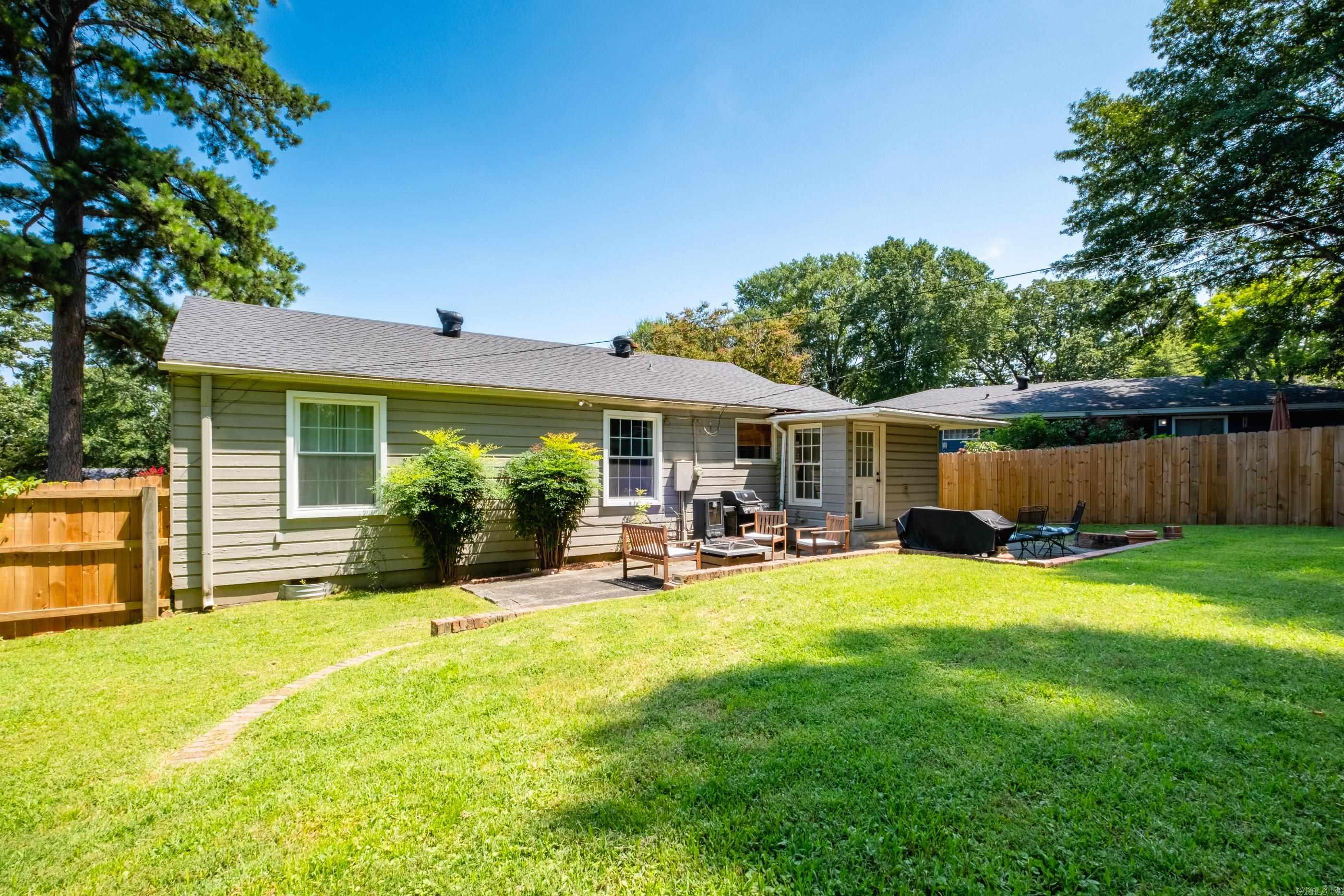 KAVANAUGH PLACE - Residential