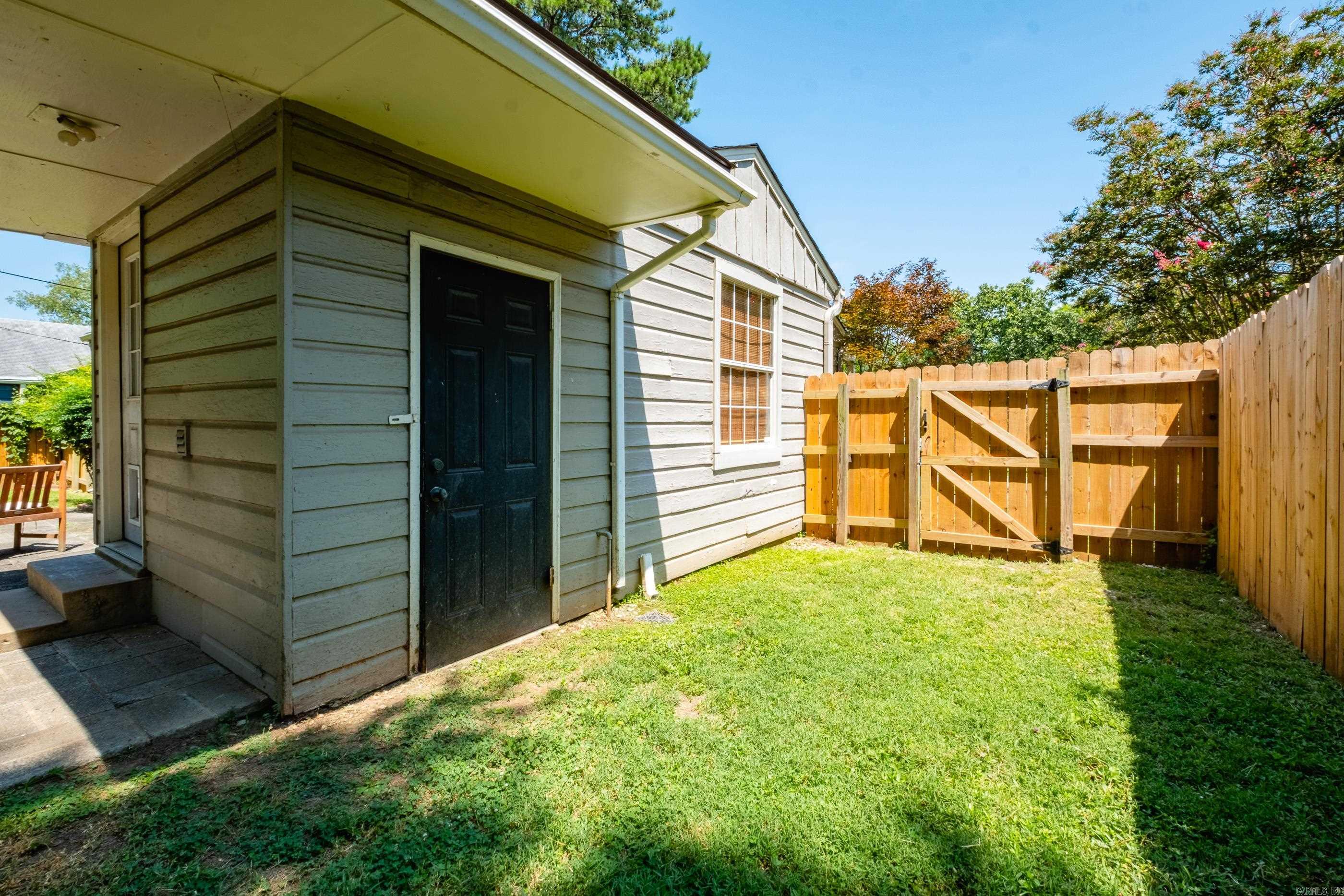 KAVANAUGH PLACE - Residential