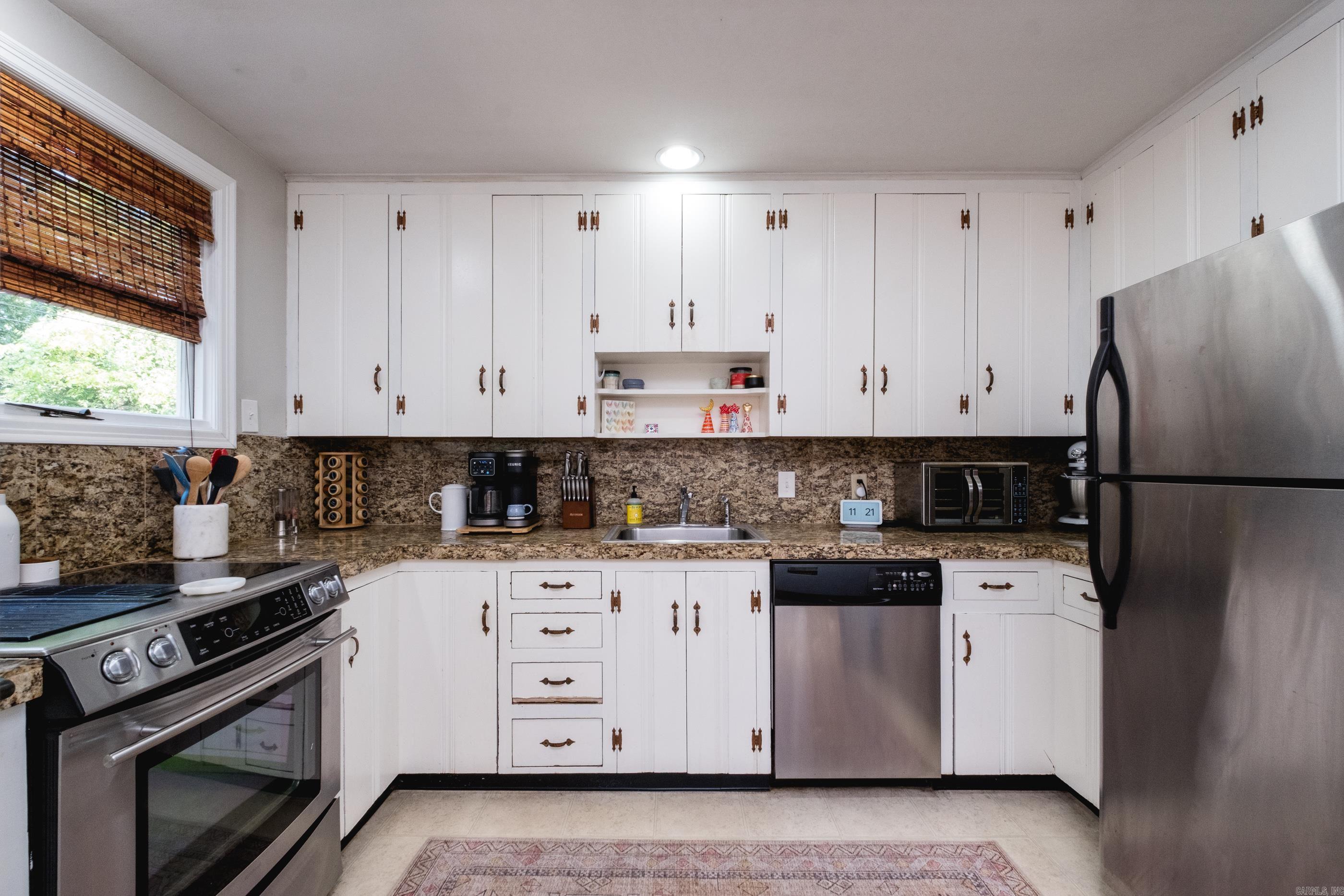 KAVANAUGH PLACE - Residential