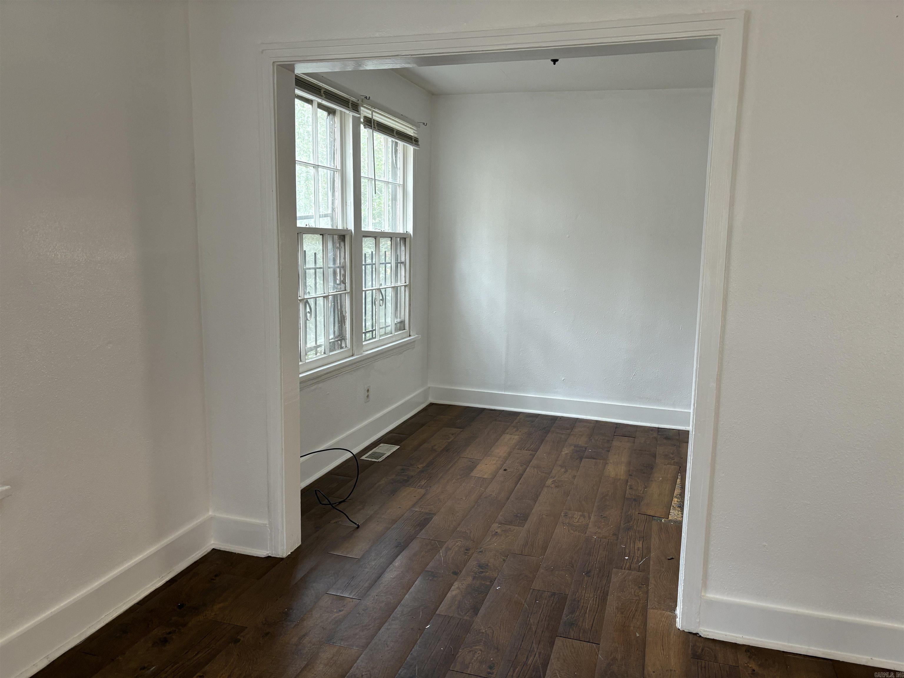 OAKHURST - Residential Lease