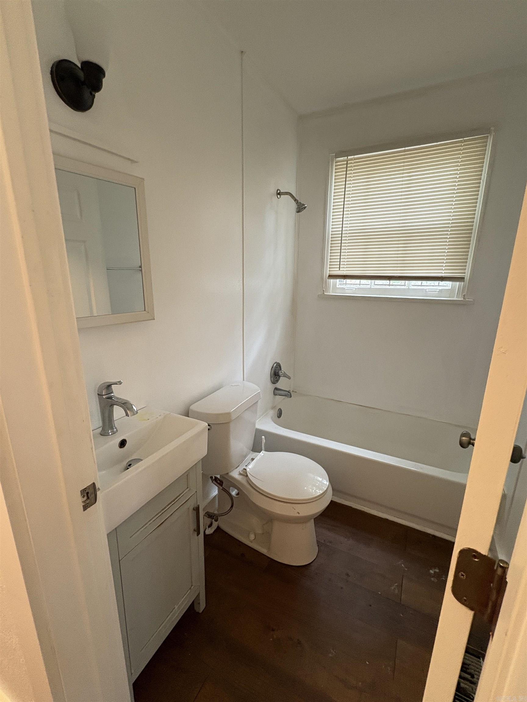OAKHURST - Residential Lease