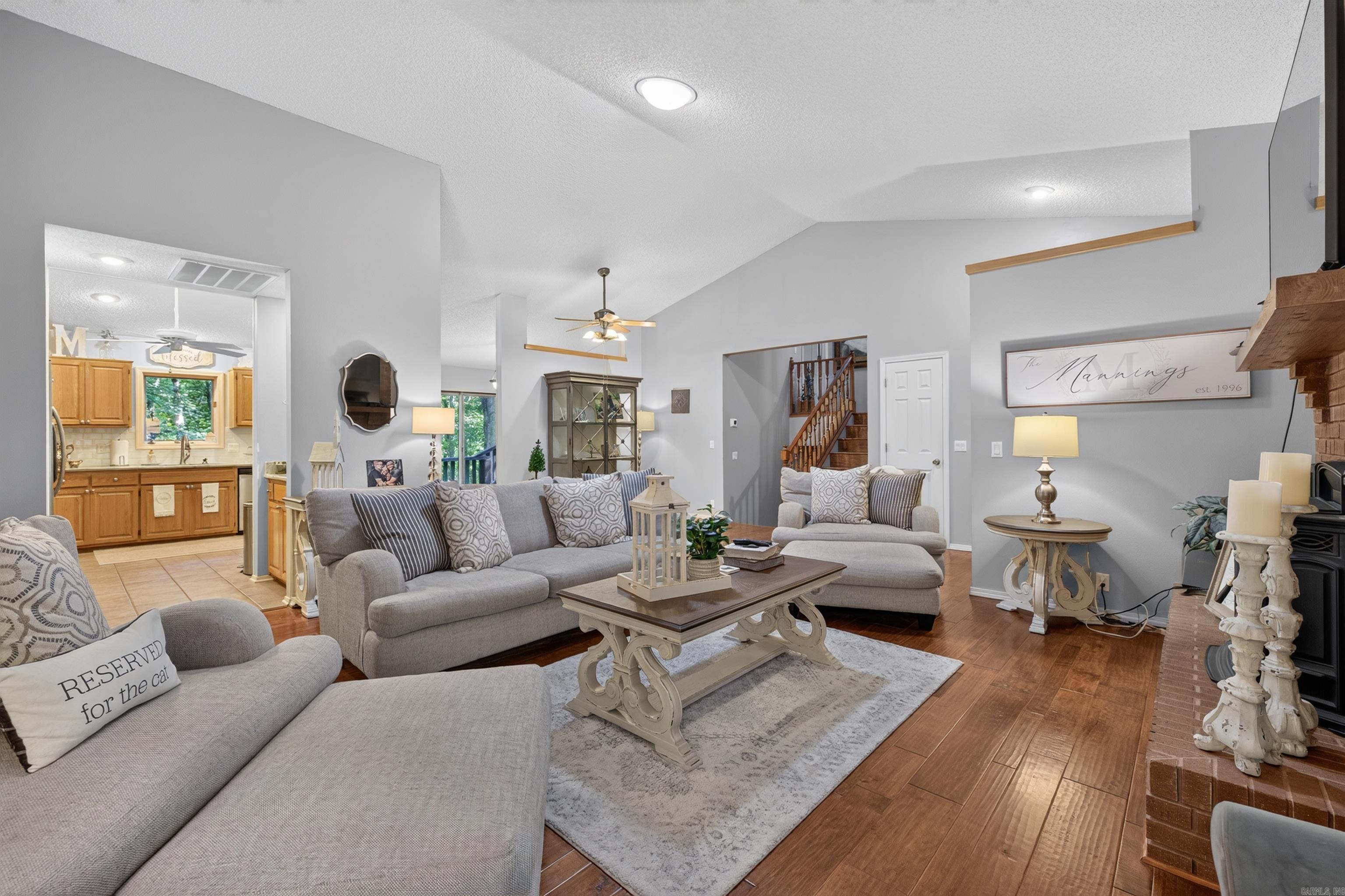VILLA ALEGRE COURTS - Residential