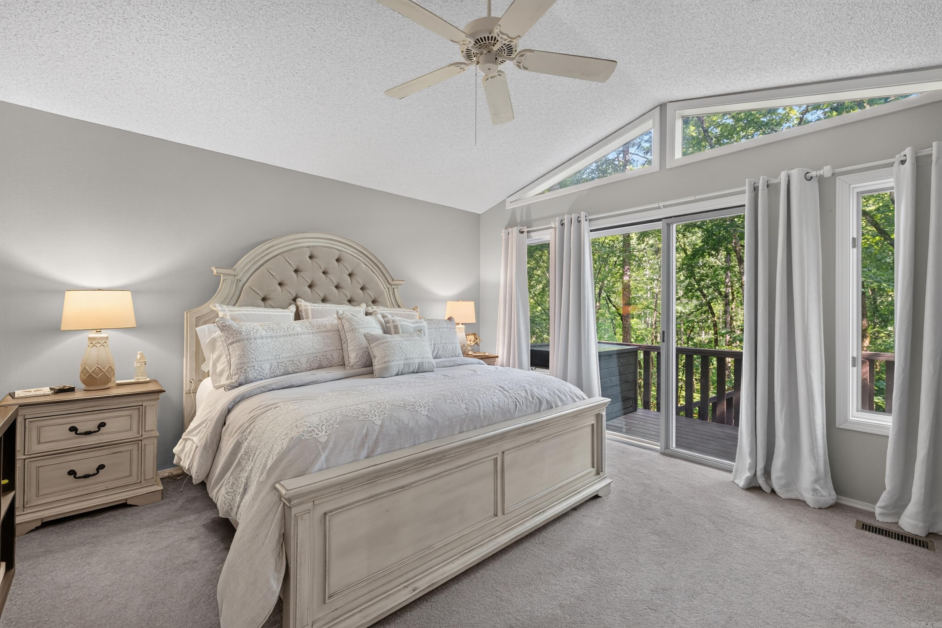 VILLA ALEGRE COURTS - Residential