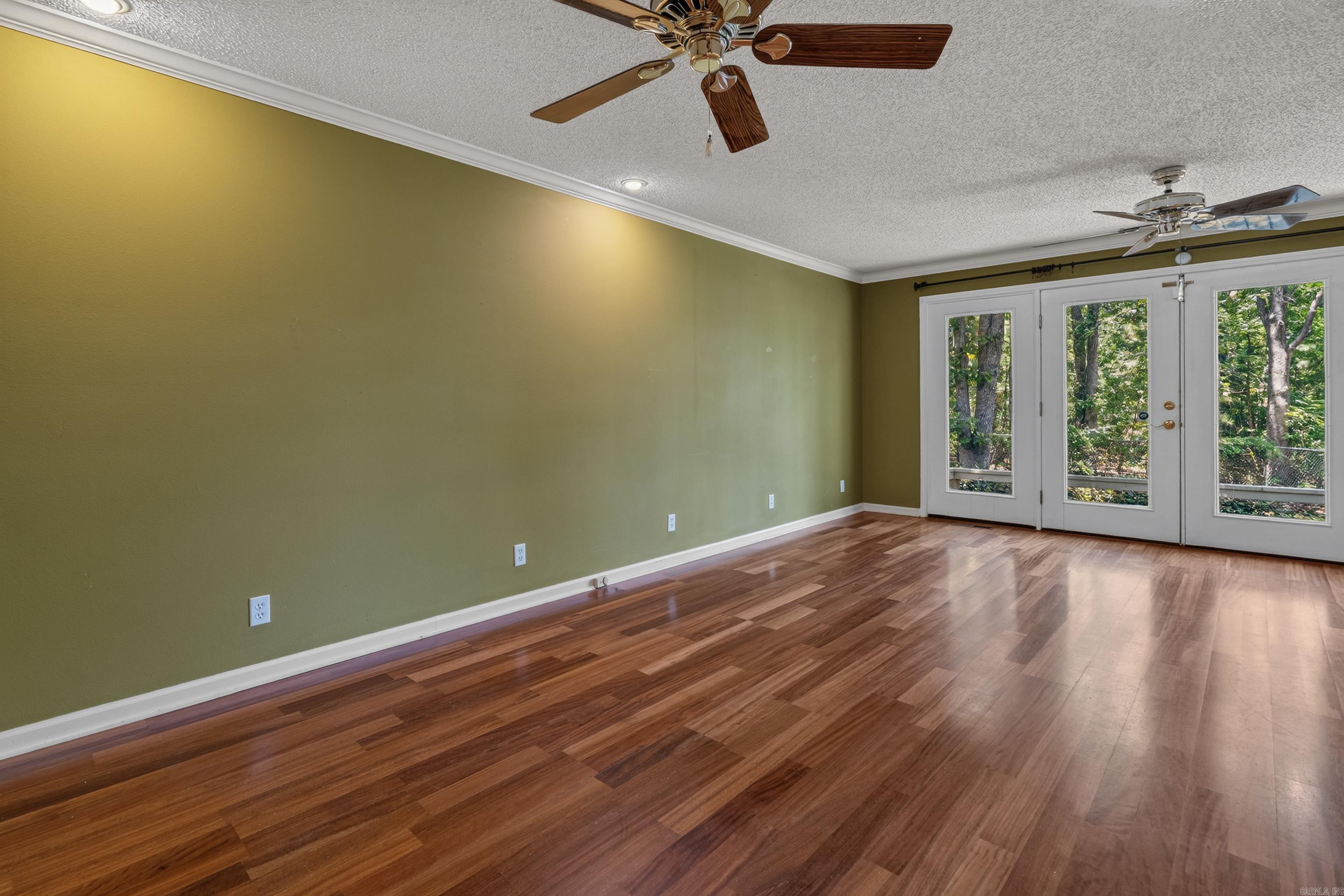 CLEVELAND SHORES - Residential