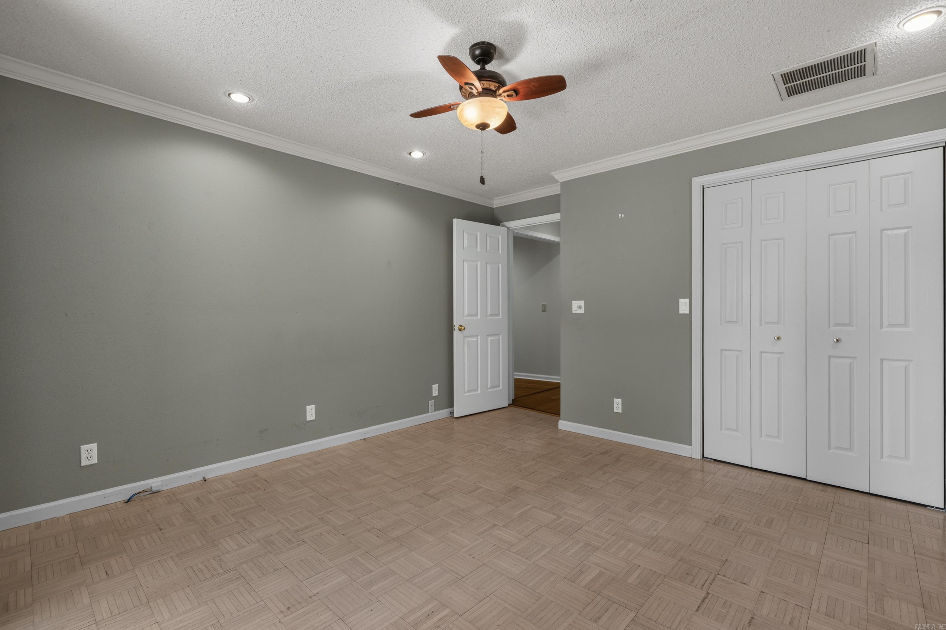 CLEVELAND SHORES - Residential