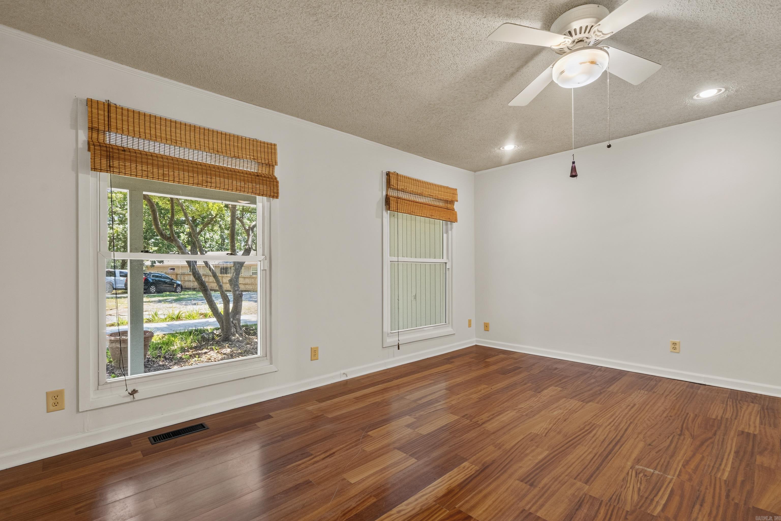 CLEVELAND SHORES - Residential
