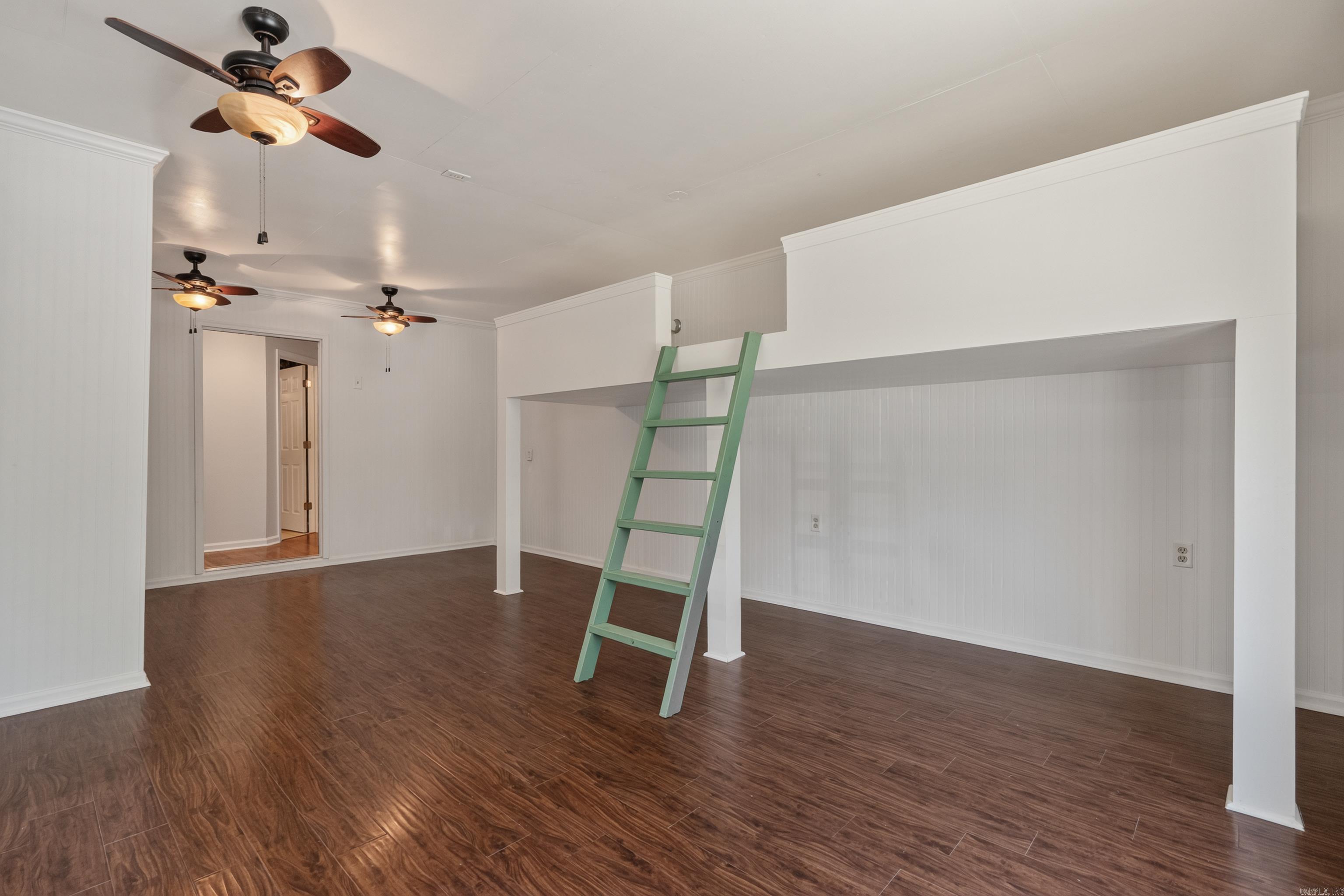 CLEVELAND SHORES - Residential