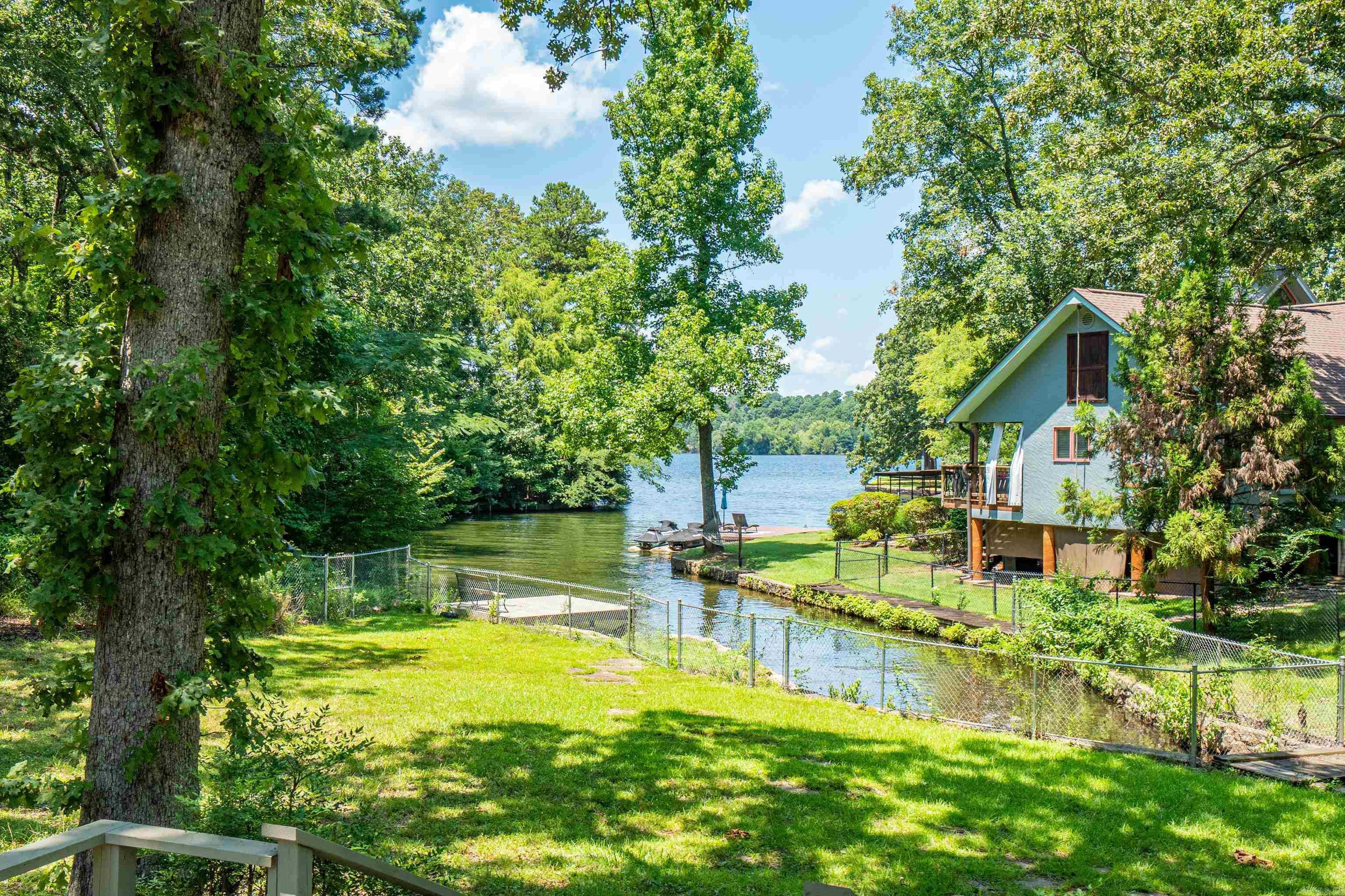 CLEVELAND SHORES - Residential