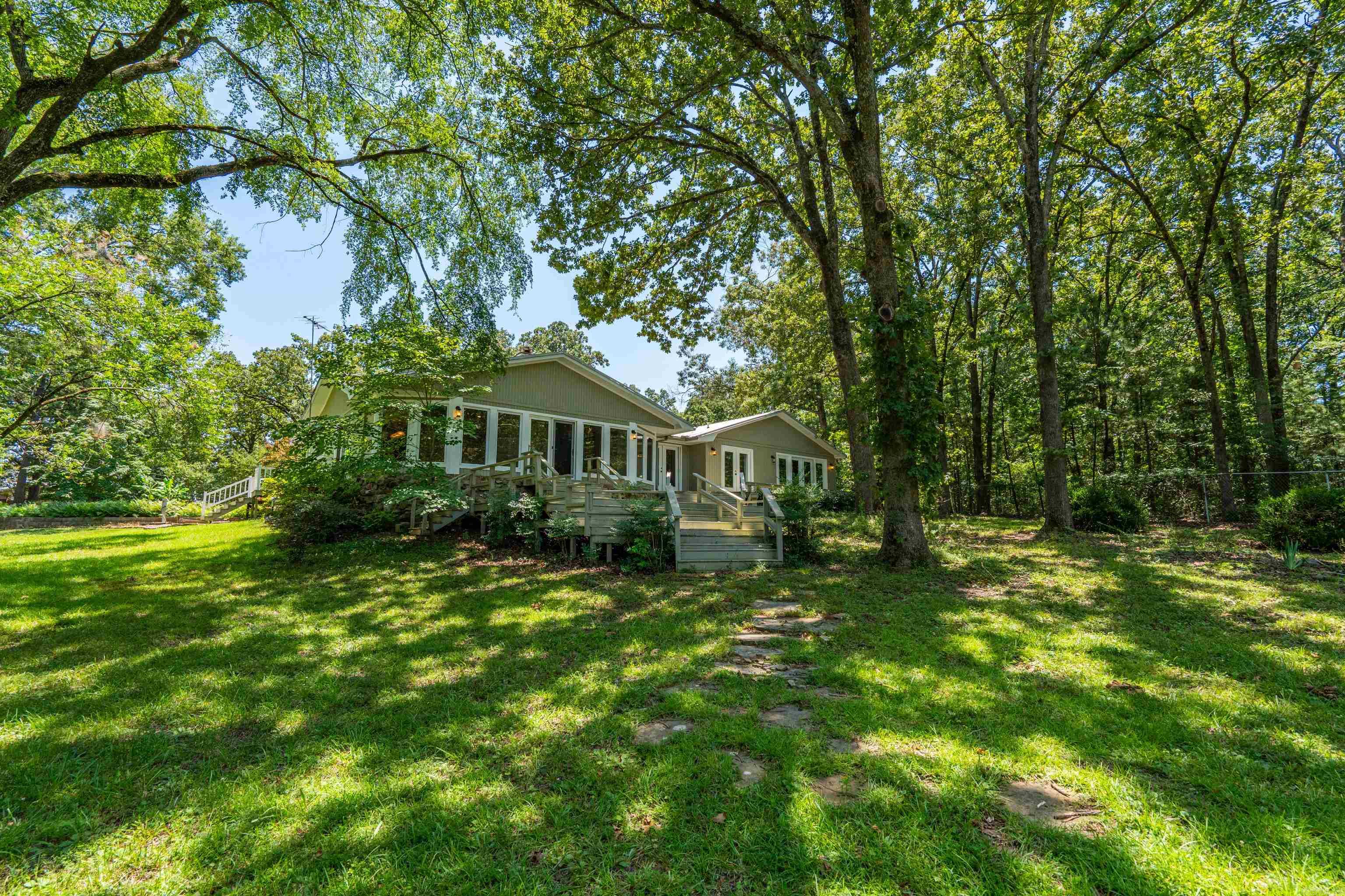 CLEVELAND SHORES - Residential