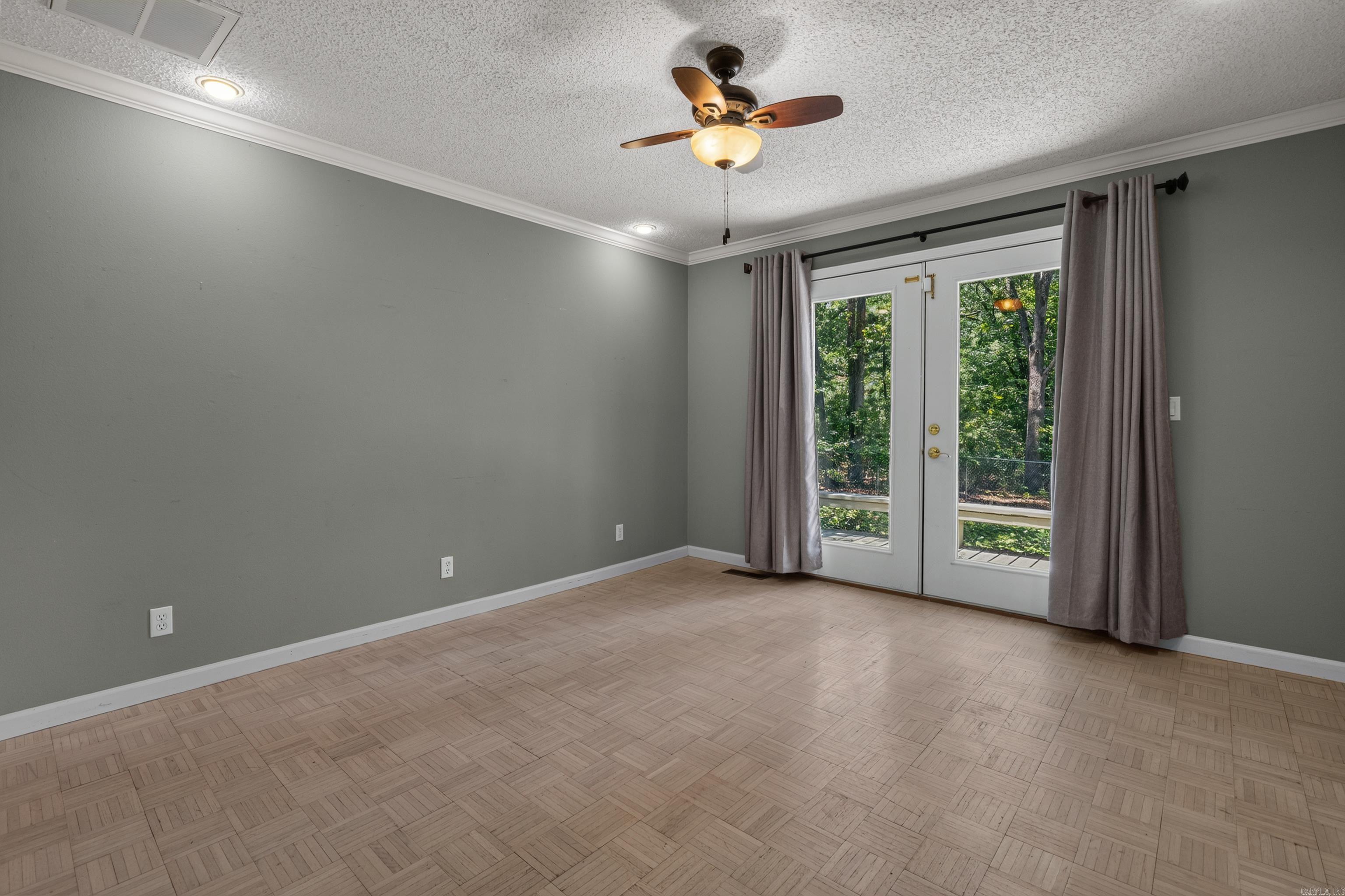 CLEVELAND SHORES - Residential