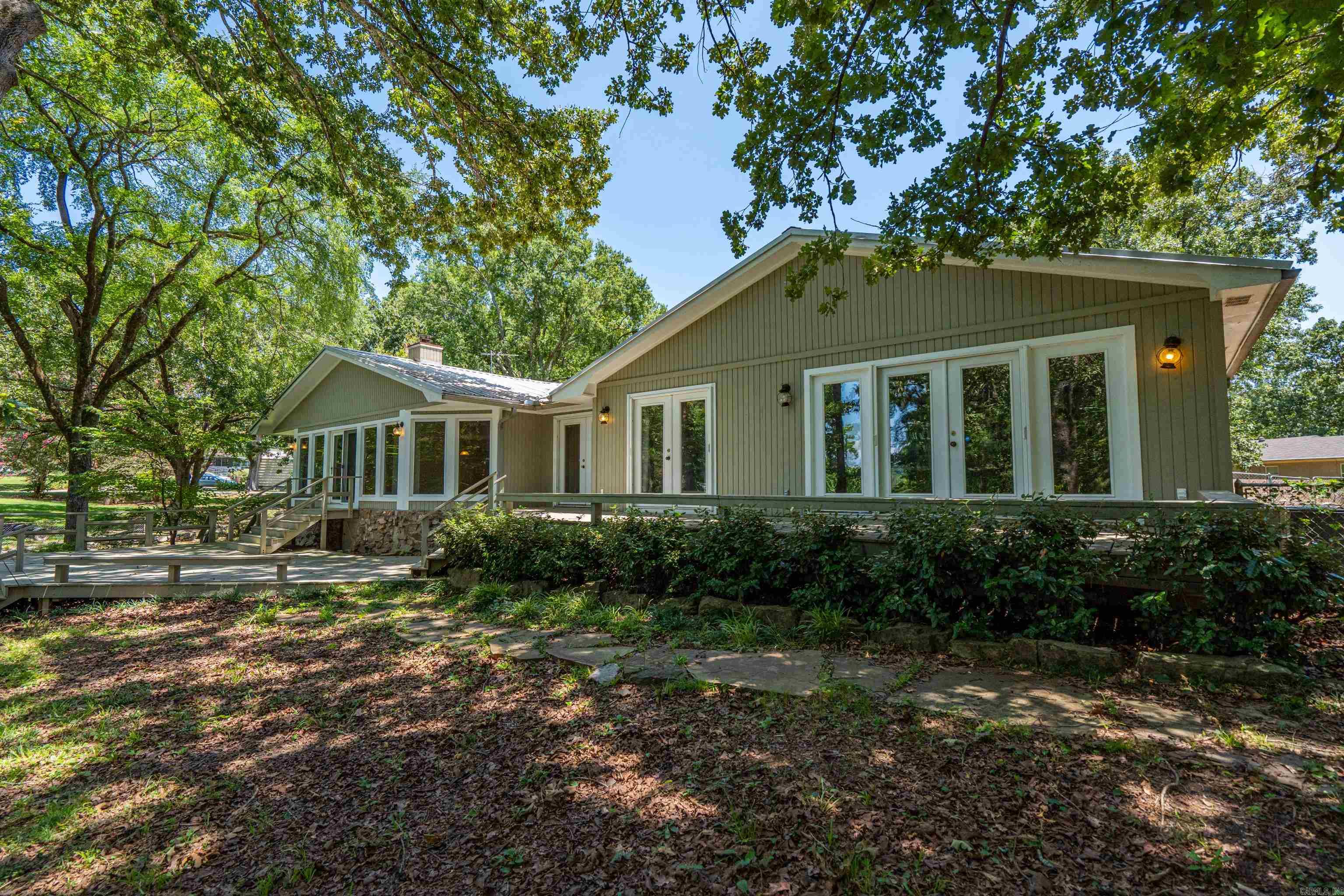 CLEVELAND SHORES - Residential
